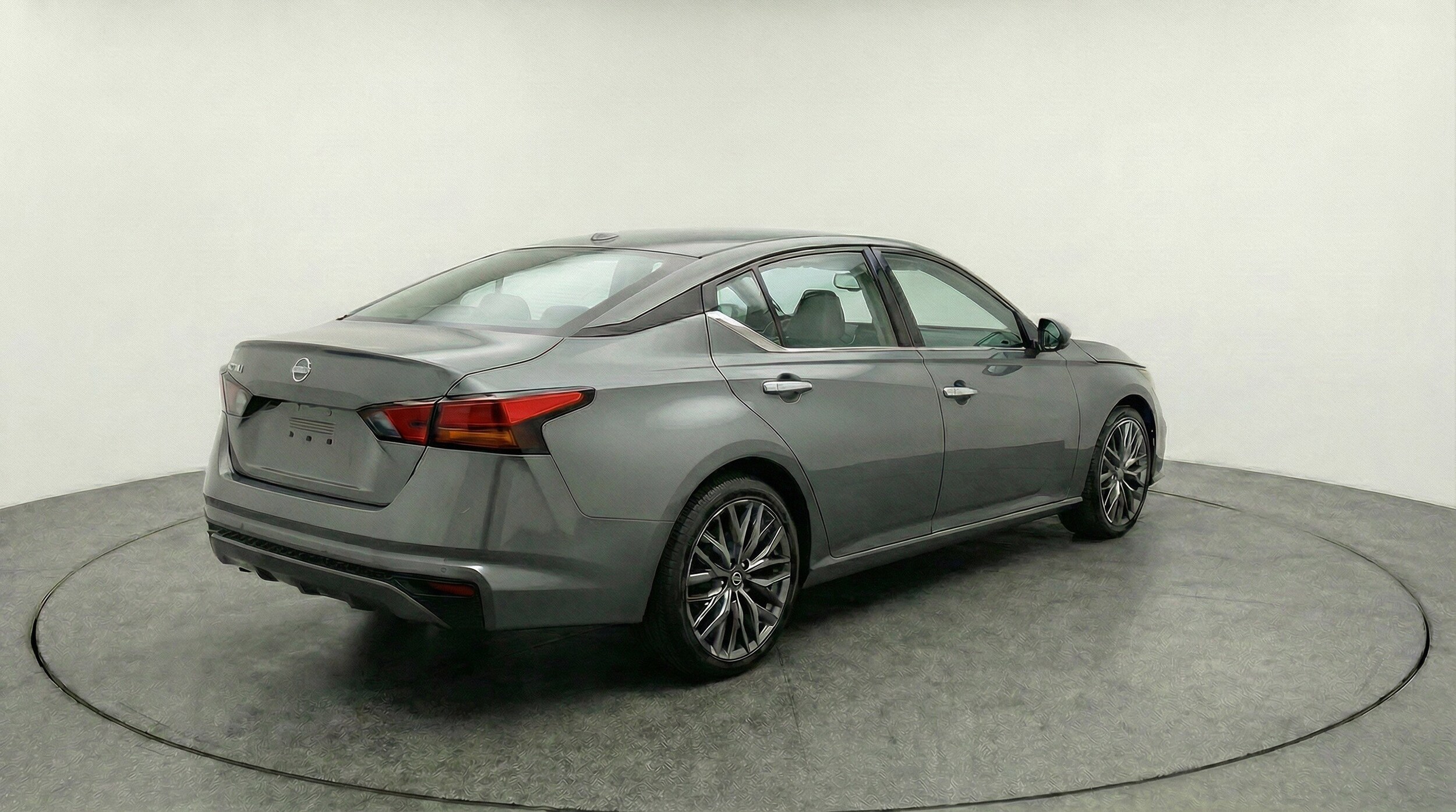 Thumbnail: 2025 Nissan Altima - 9