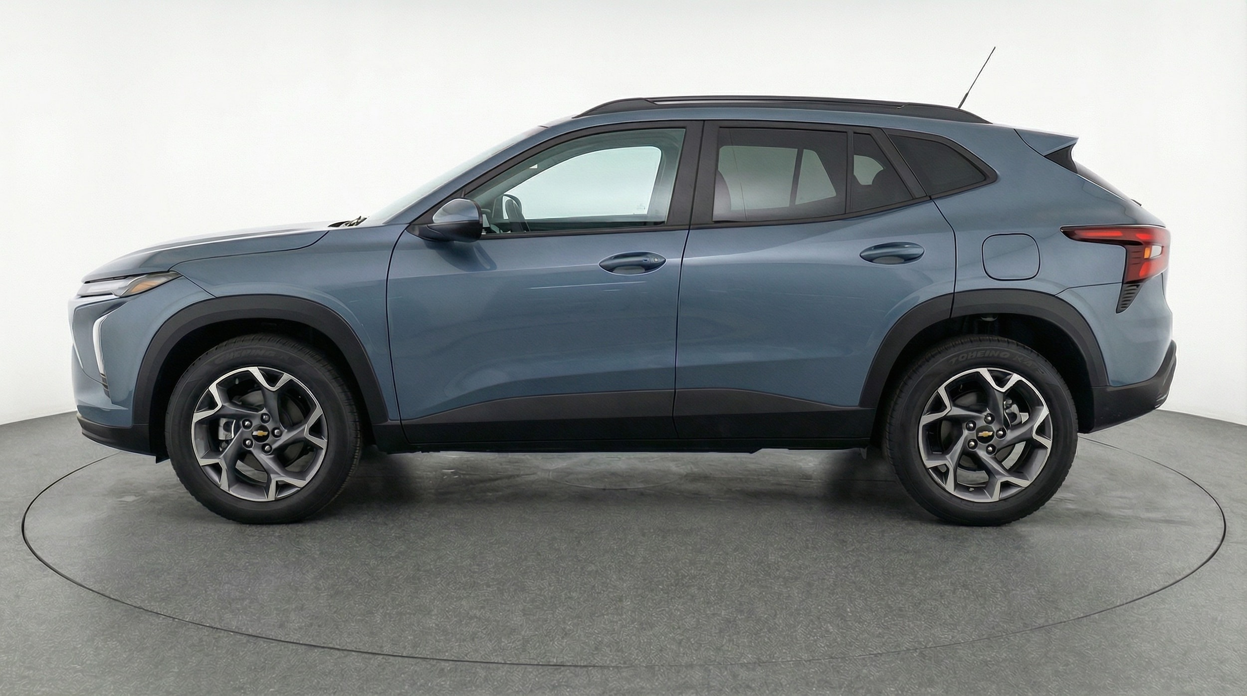 Thumbnail: 2025 Chevrolet Trax - 4