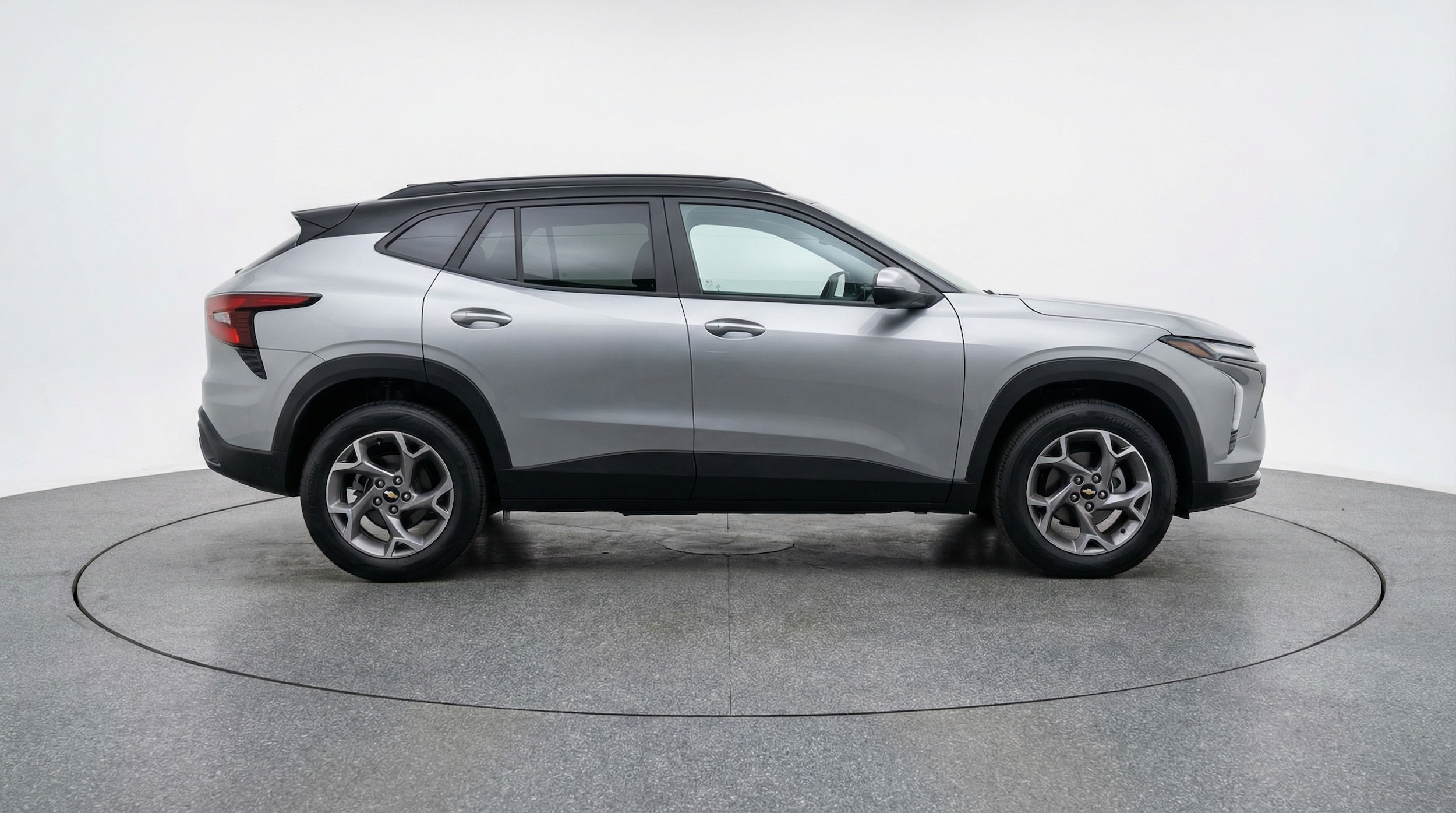 Thumbnail: 2025 Chevrolet Trax - 8