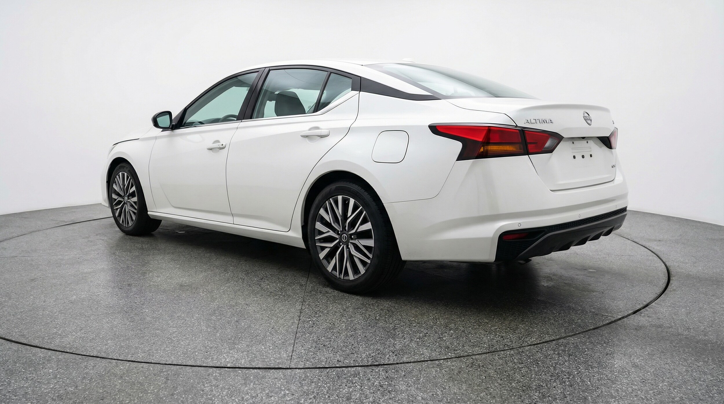 Thumbnail: 2025 Nissan Altima - 5