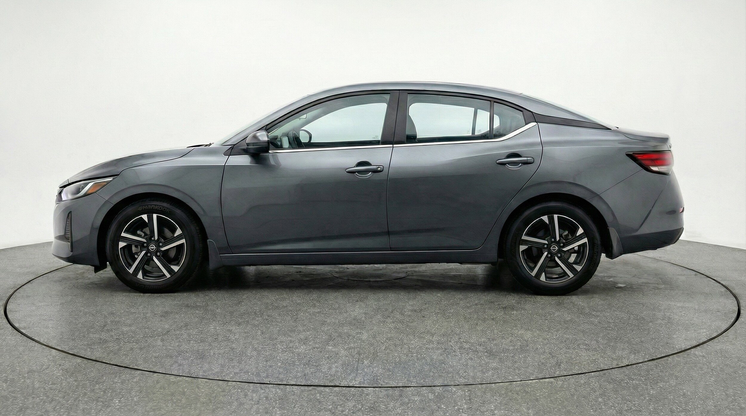 Thumbnail: 2025 Nissan Sentra - 5