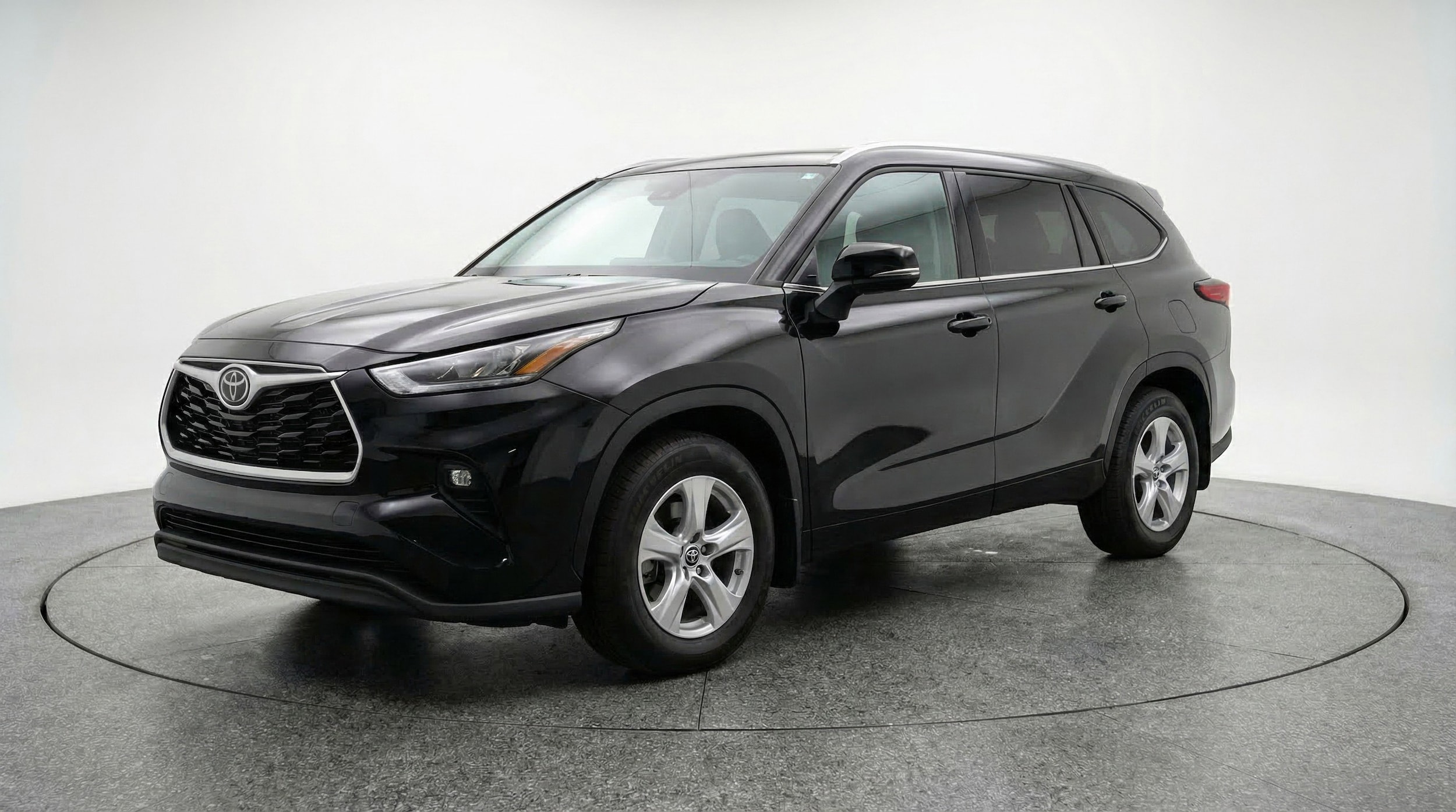 Thumbnail: 2025 Toyota Highlander - 3