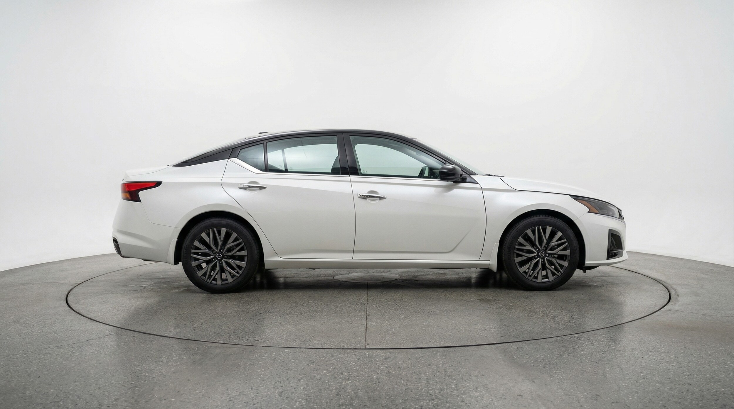 Thumbnail: 2025 Nissan Altima - 8