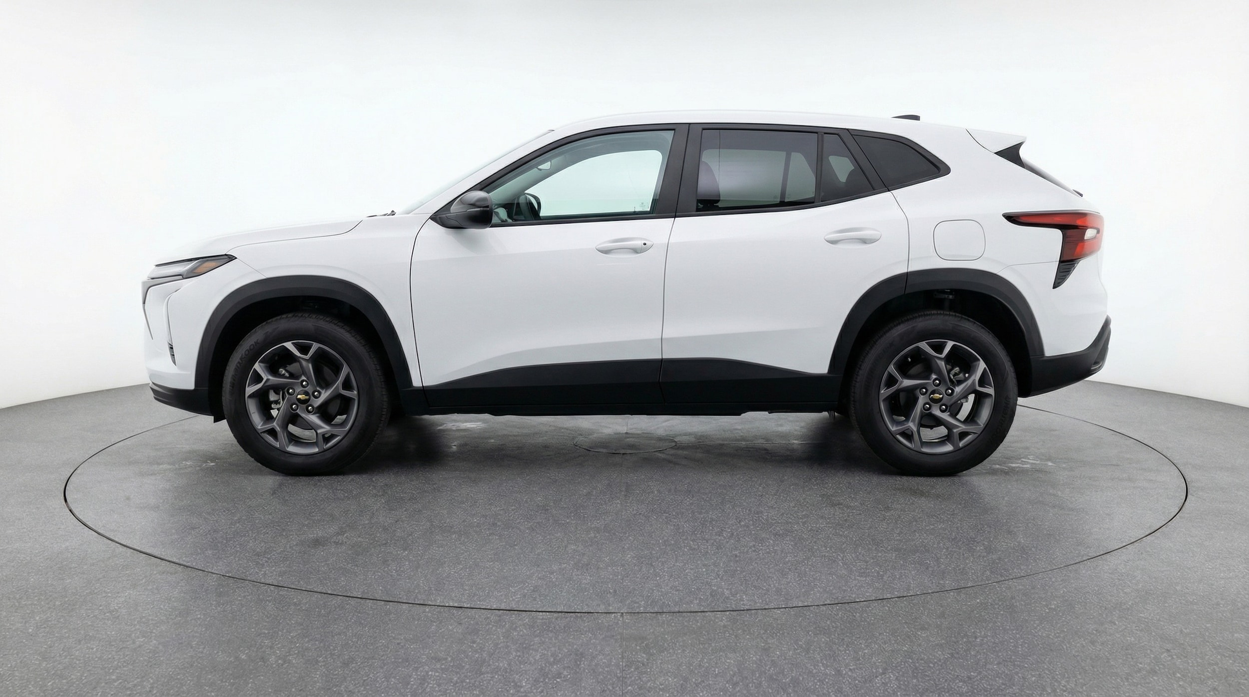 Thumbnail: 2025 Chevrolet Trax - 4