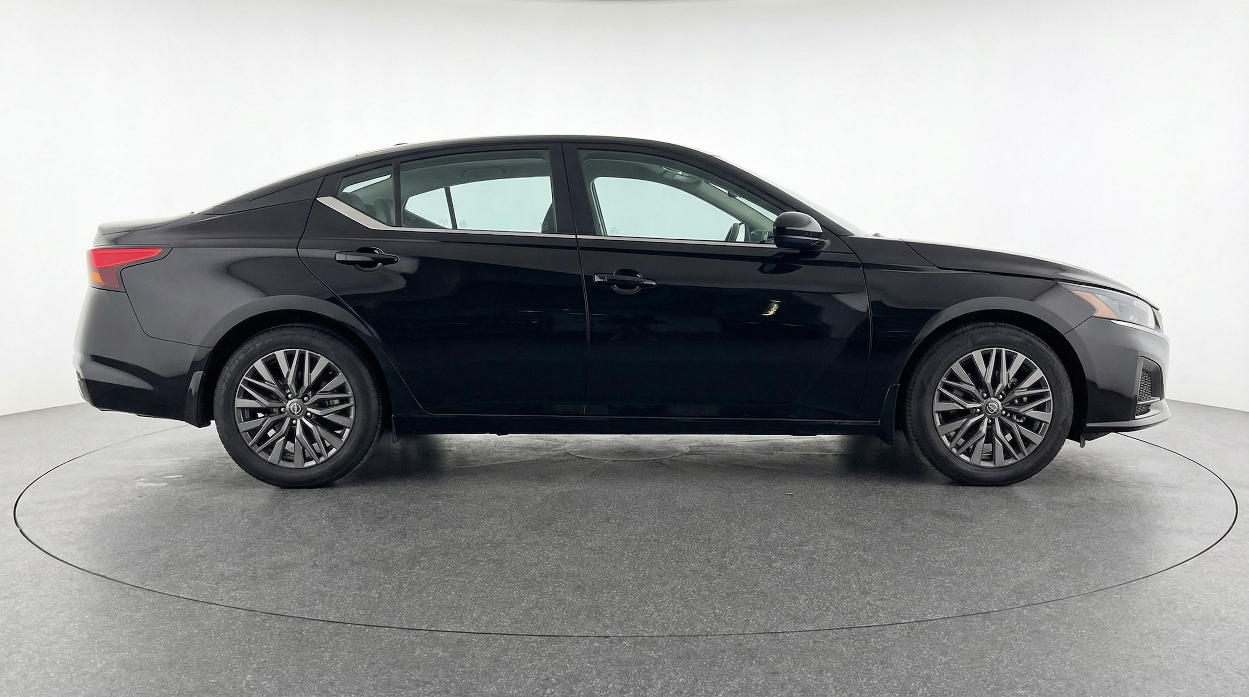 Thumbnail: 2025 Nissan Altima - 8