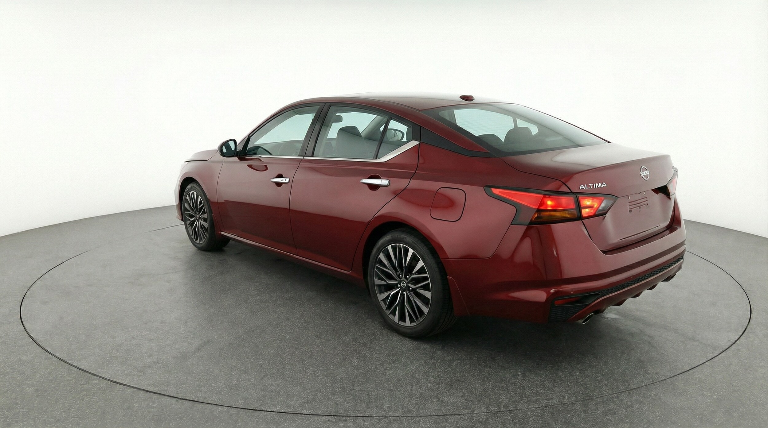 Thumbnail: 2025 Nissan Altima - 5