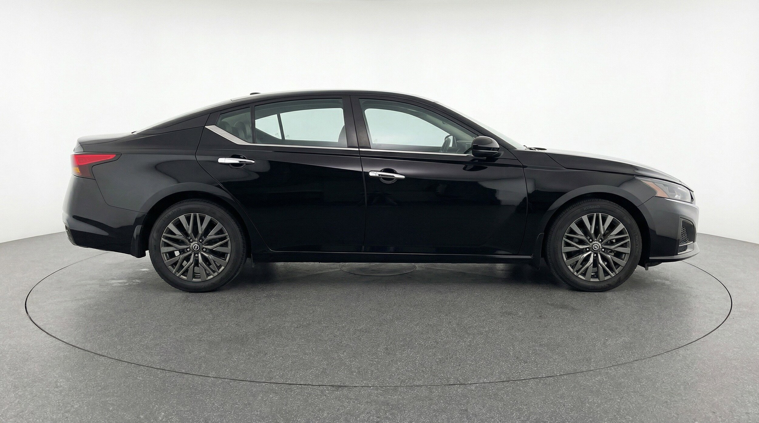 Thumbnail: 2025 Nissan Altima - 11