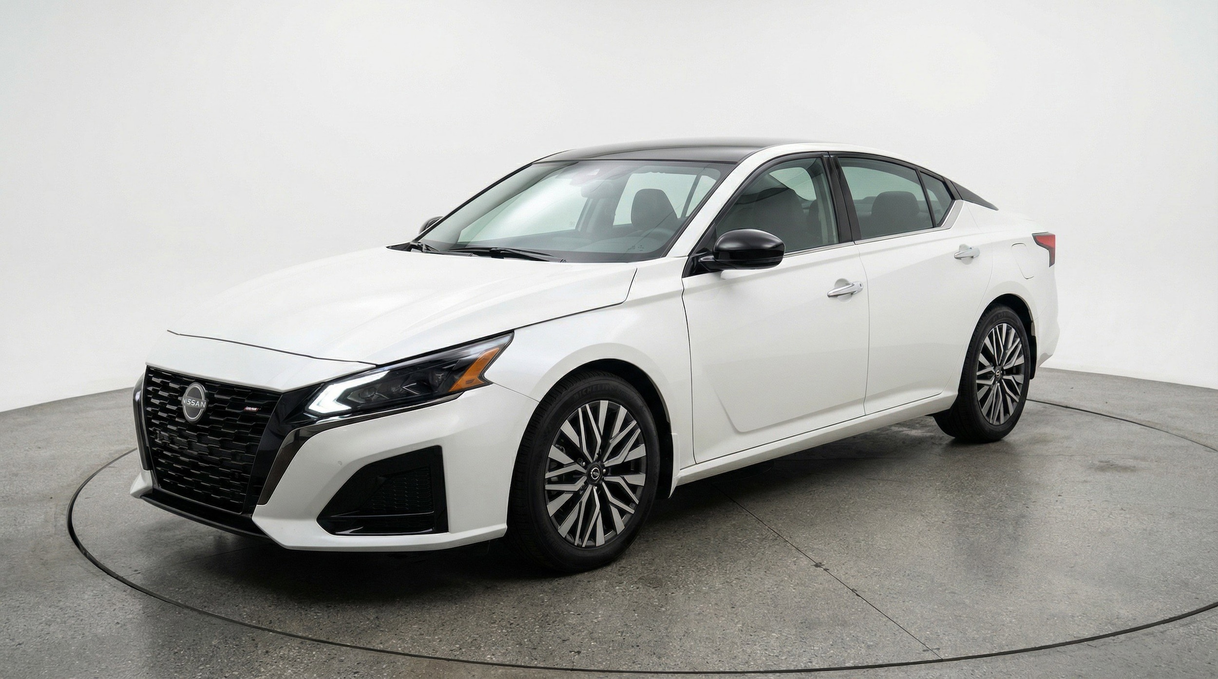 Thumbnail: 2025 Nissan Altima - 3