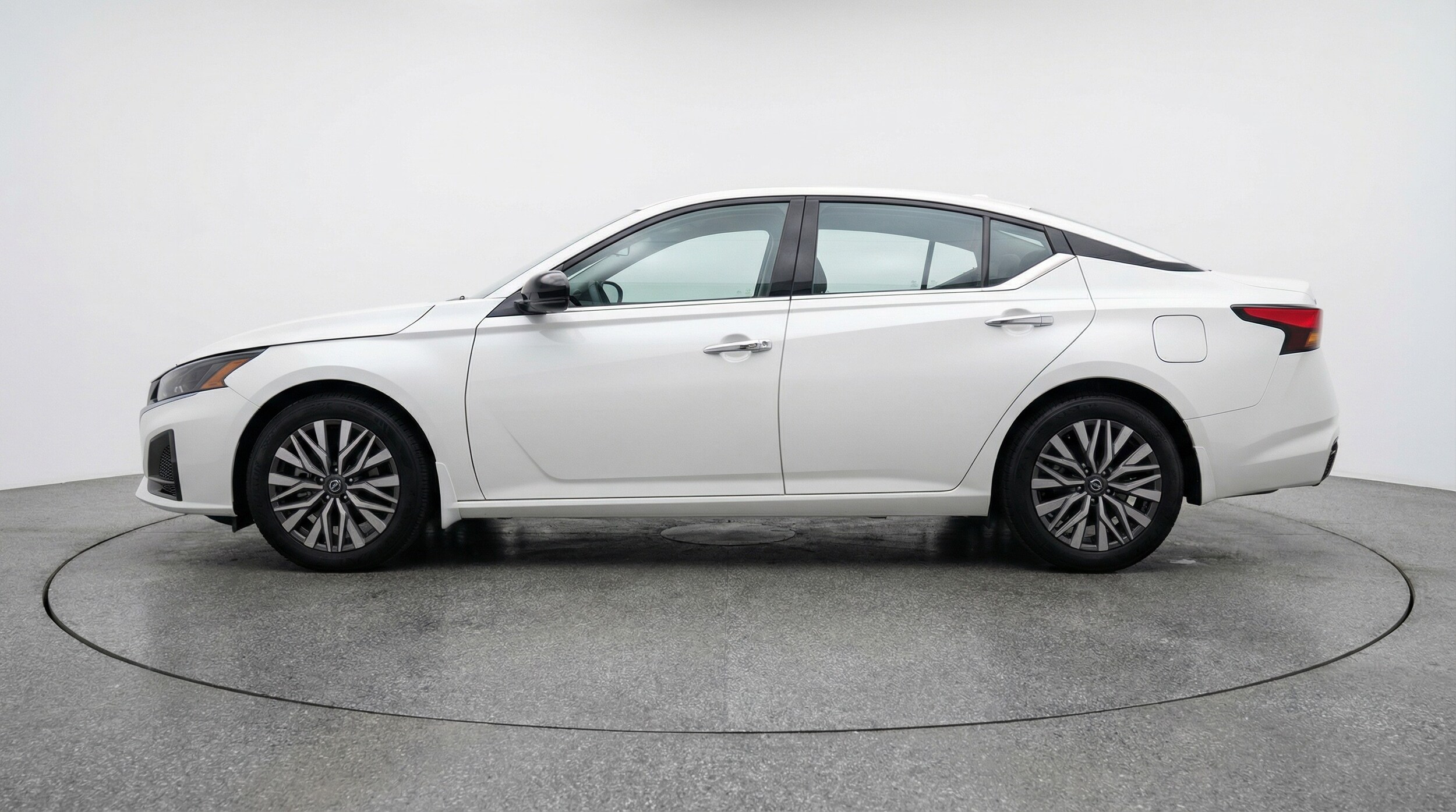 Thumbnail: 2025 Nissan Altima - 4