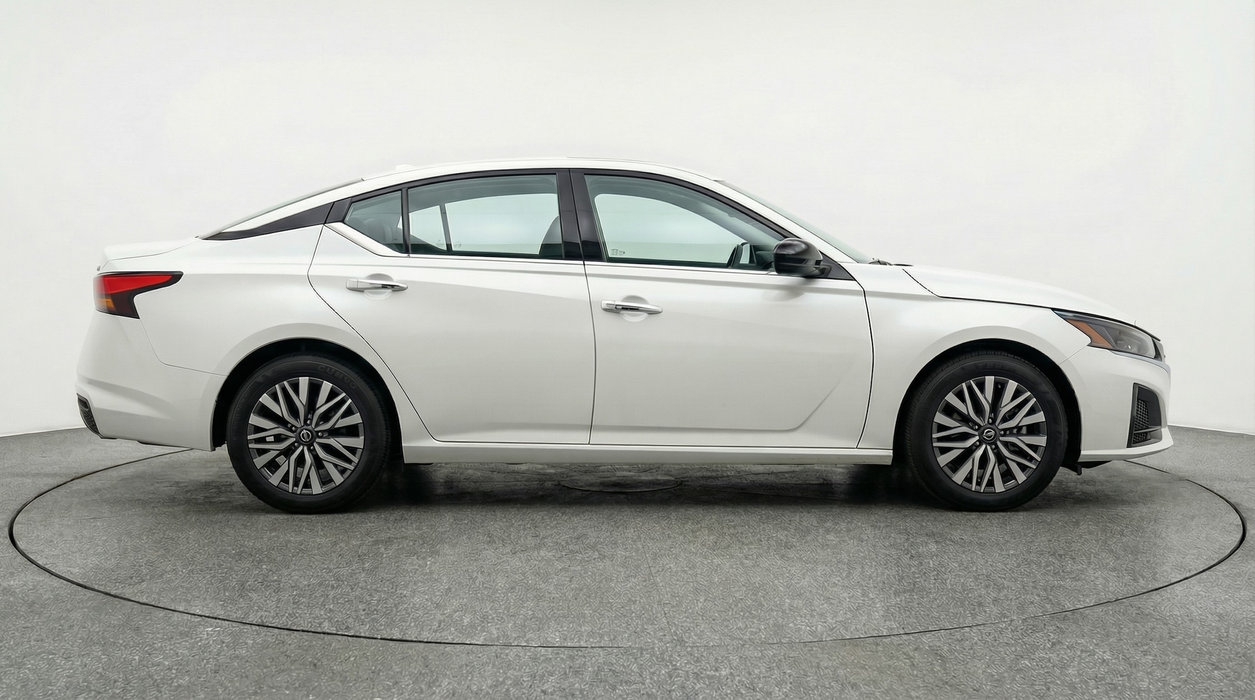 Thumbnail: 2025 Nissan Altima - 8