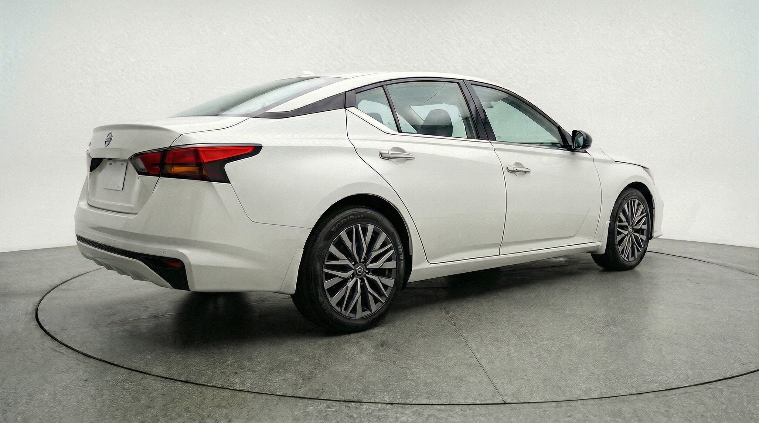 Thumbnail: 2025 Nissan Altima - 7