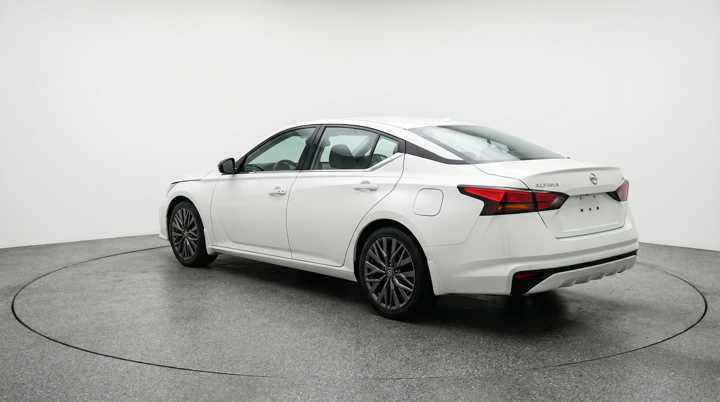 Thumbnail: 2025 Nissan Altima - 5