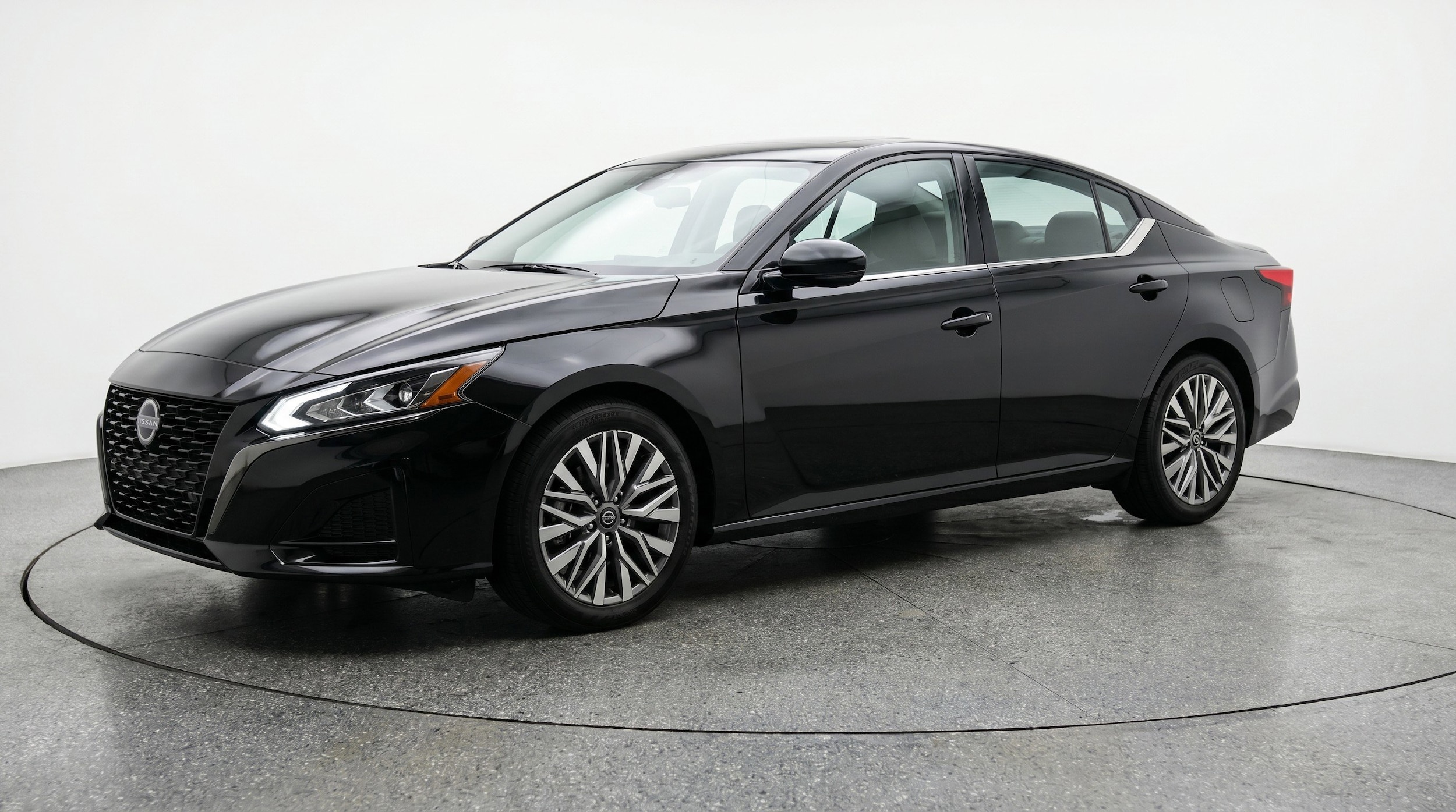 Thumbnail: 2025 Nissan Altima - 3
