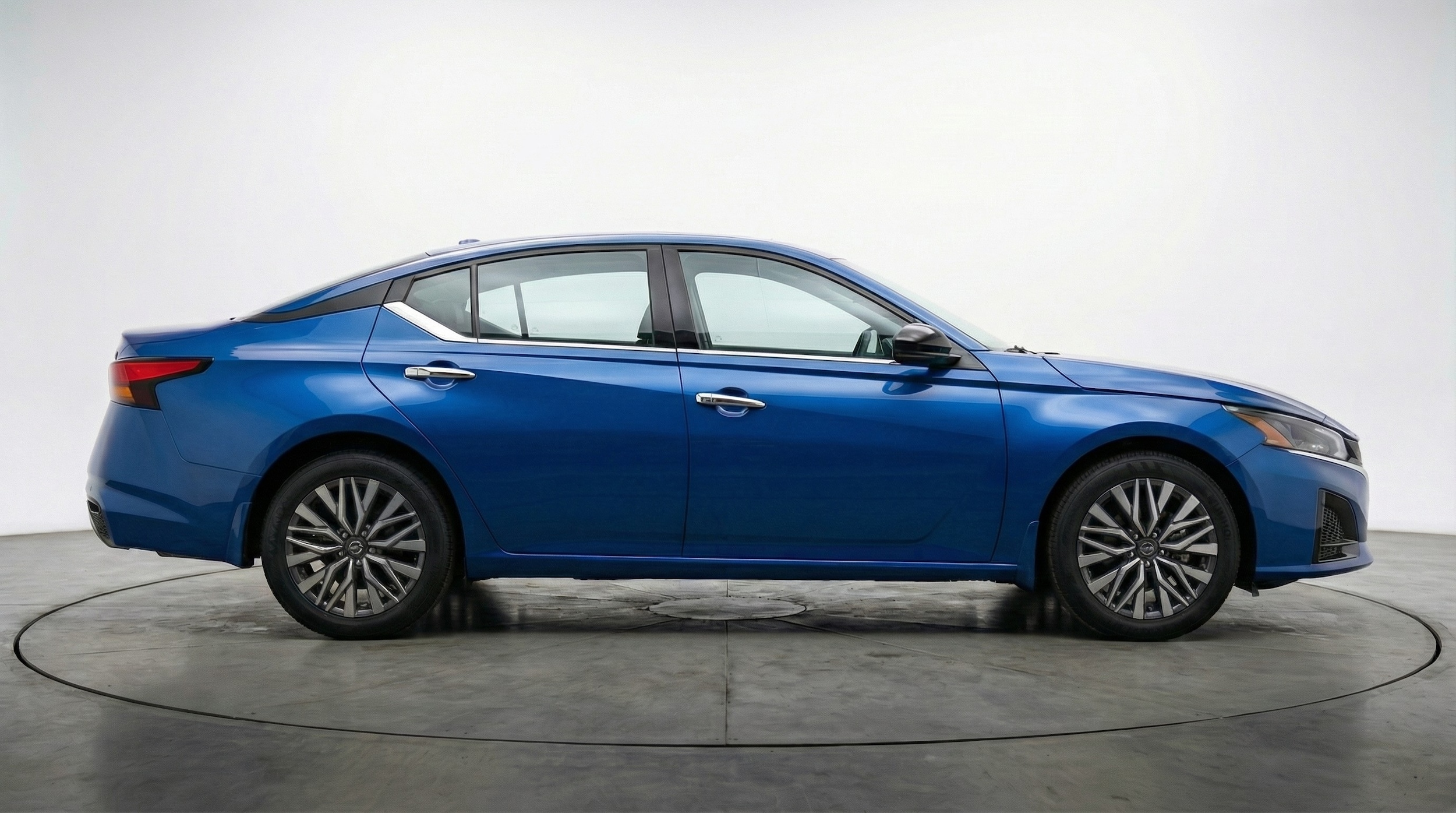 Thumbnail: 2025 Nissan Altima - 8