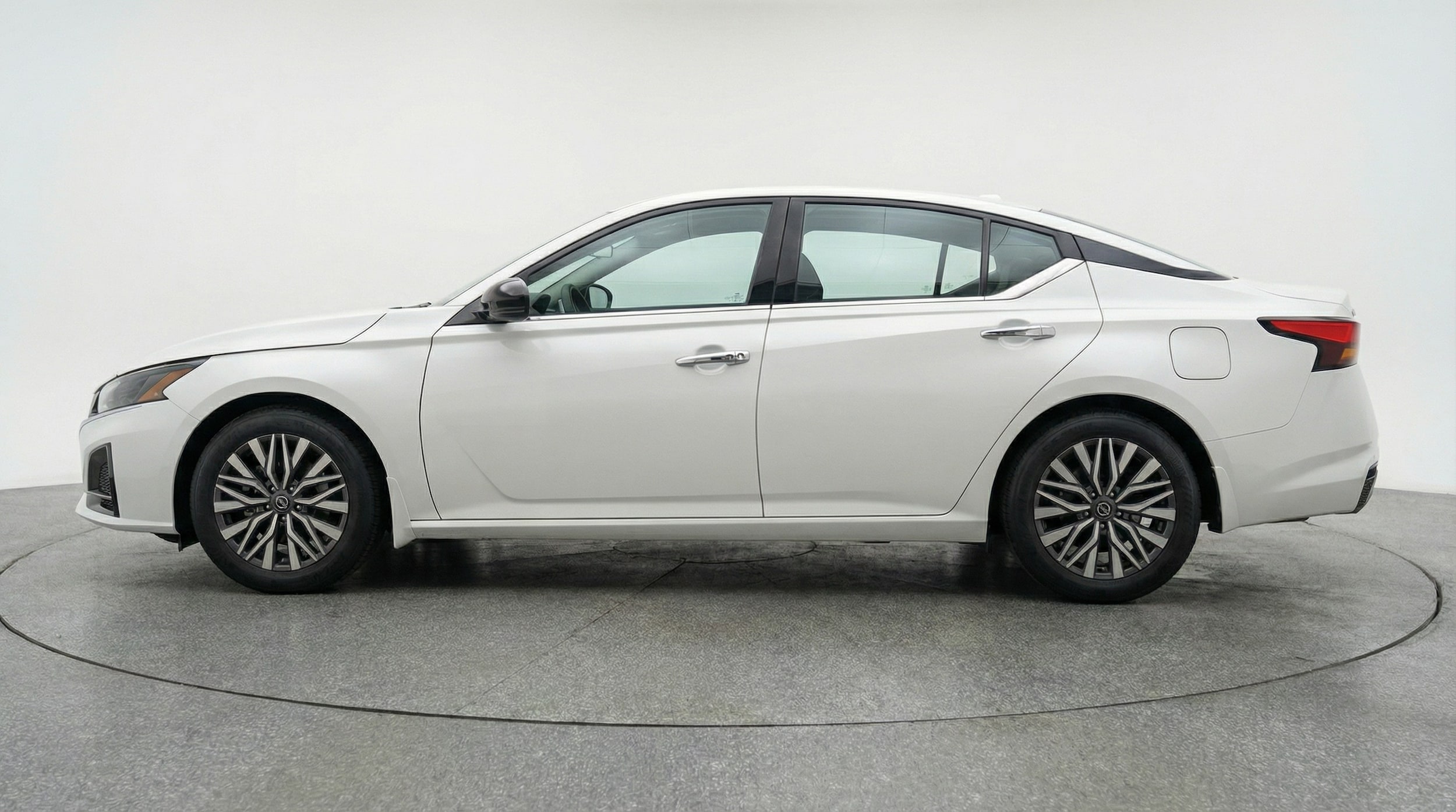 Thumbnail: 2025 Nissan Altima - 4