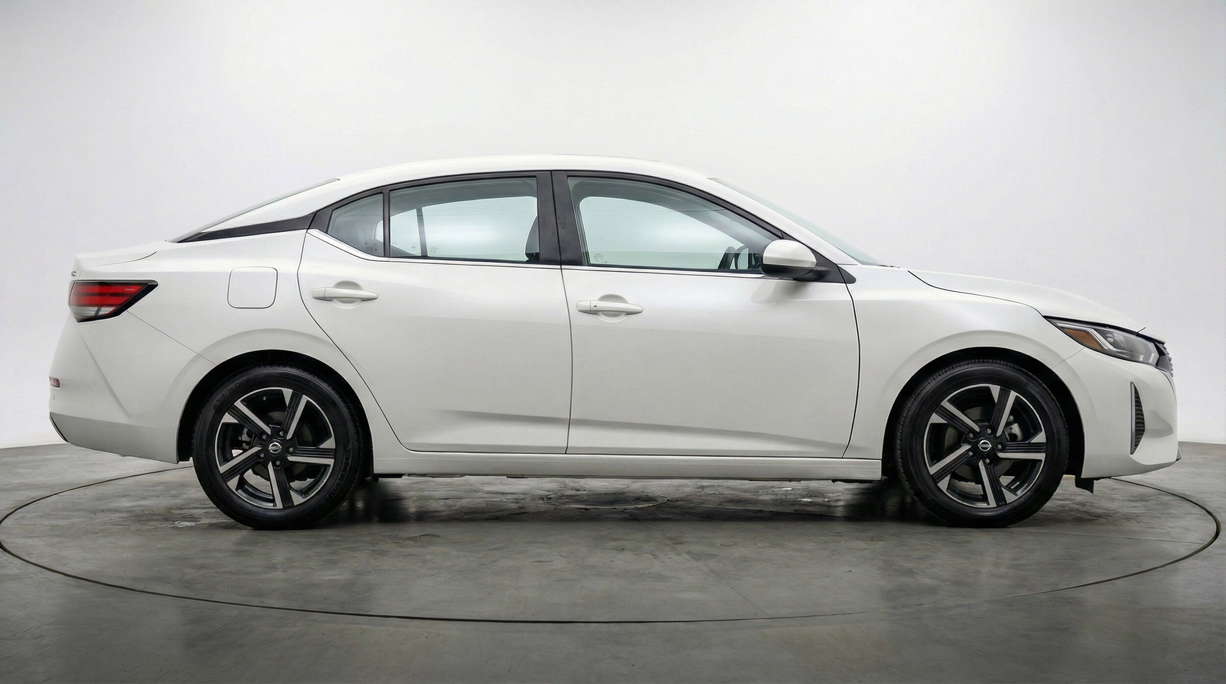Thumbnail: 2025 Nissan Sentra - 11