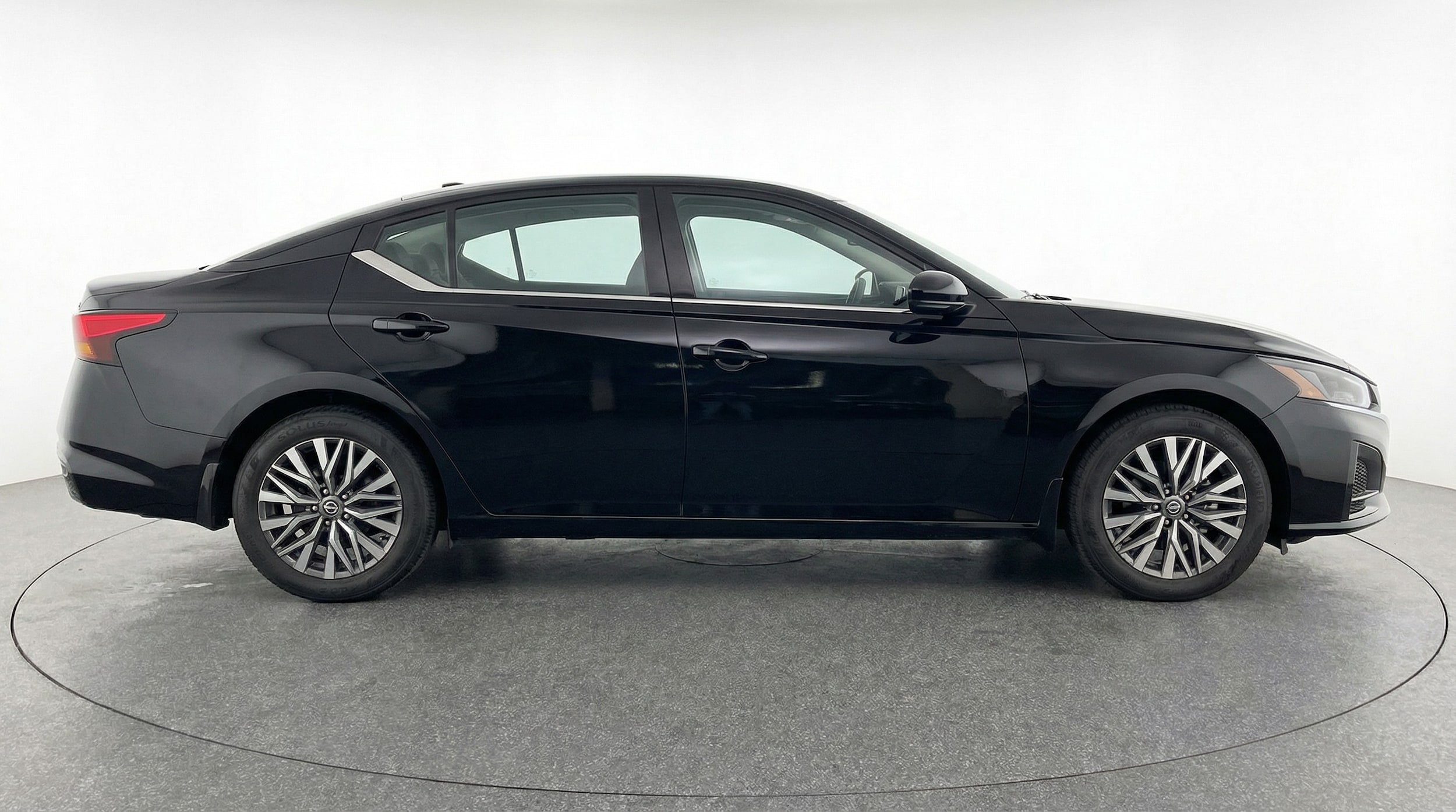 Thumbnail: 2025 Nissan Altima - 8