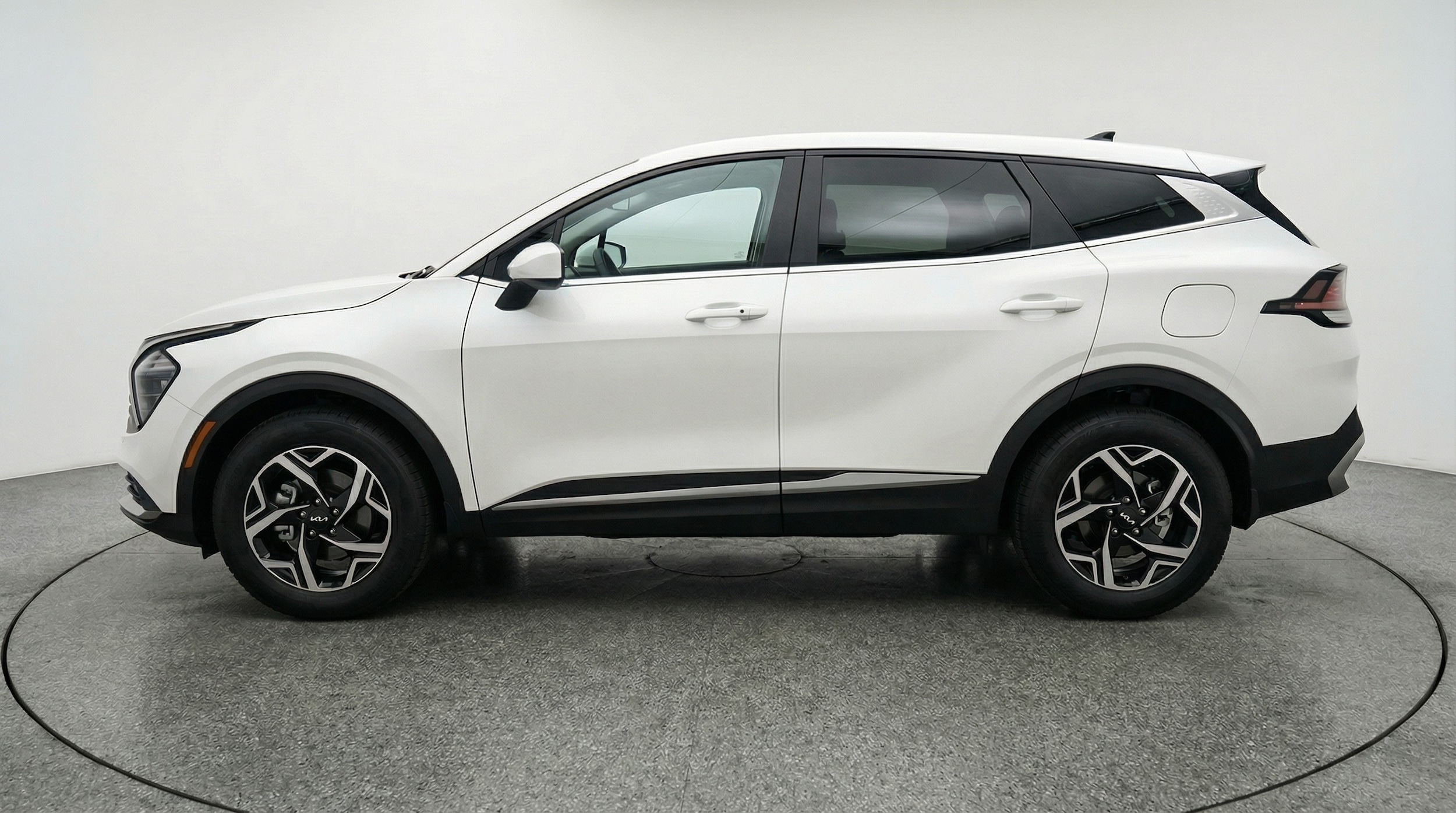 Thumbnail: 2025 Kia Sportage - 4