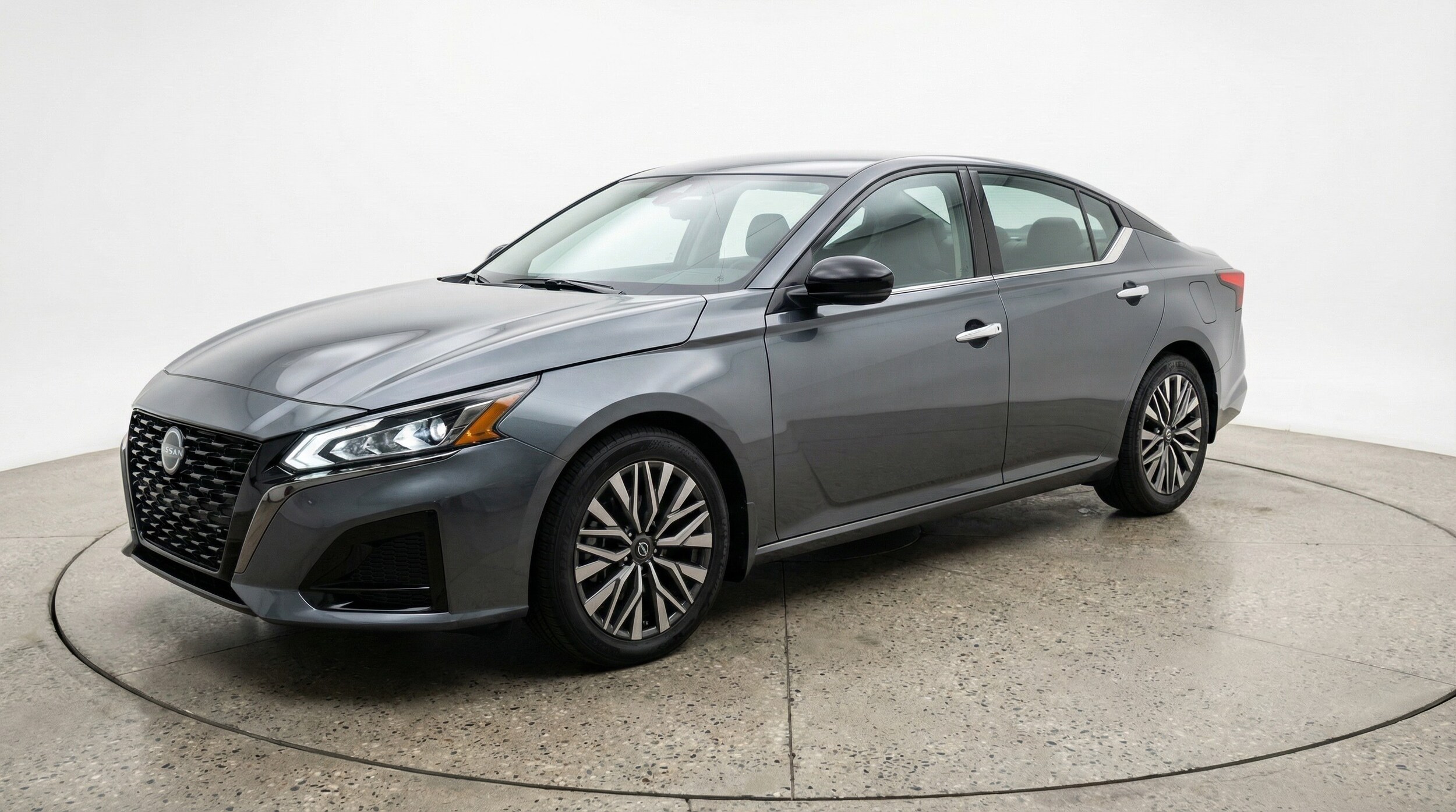 Thumbnail: 2025 Nissan Altima - 3