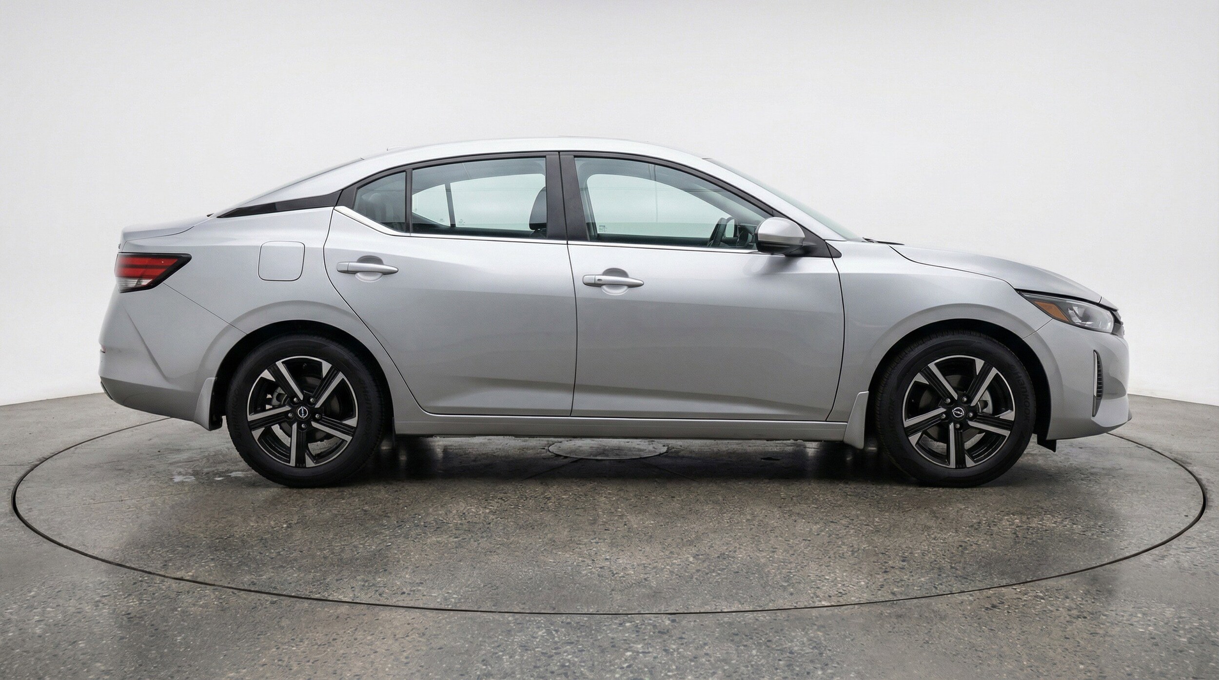 Thumbnail: 2025 Nissan Sentra - 11