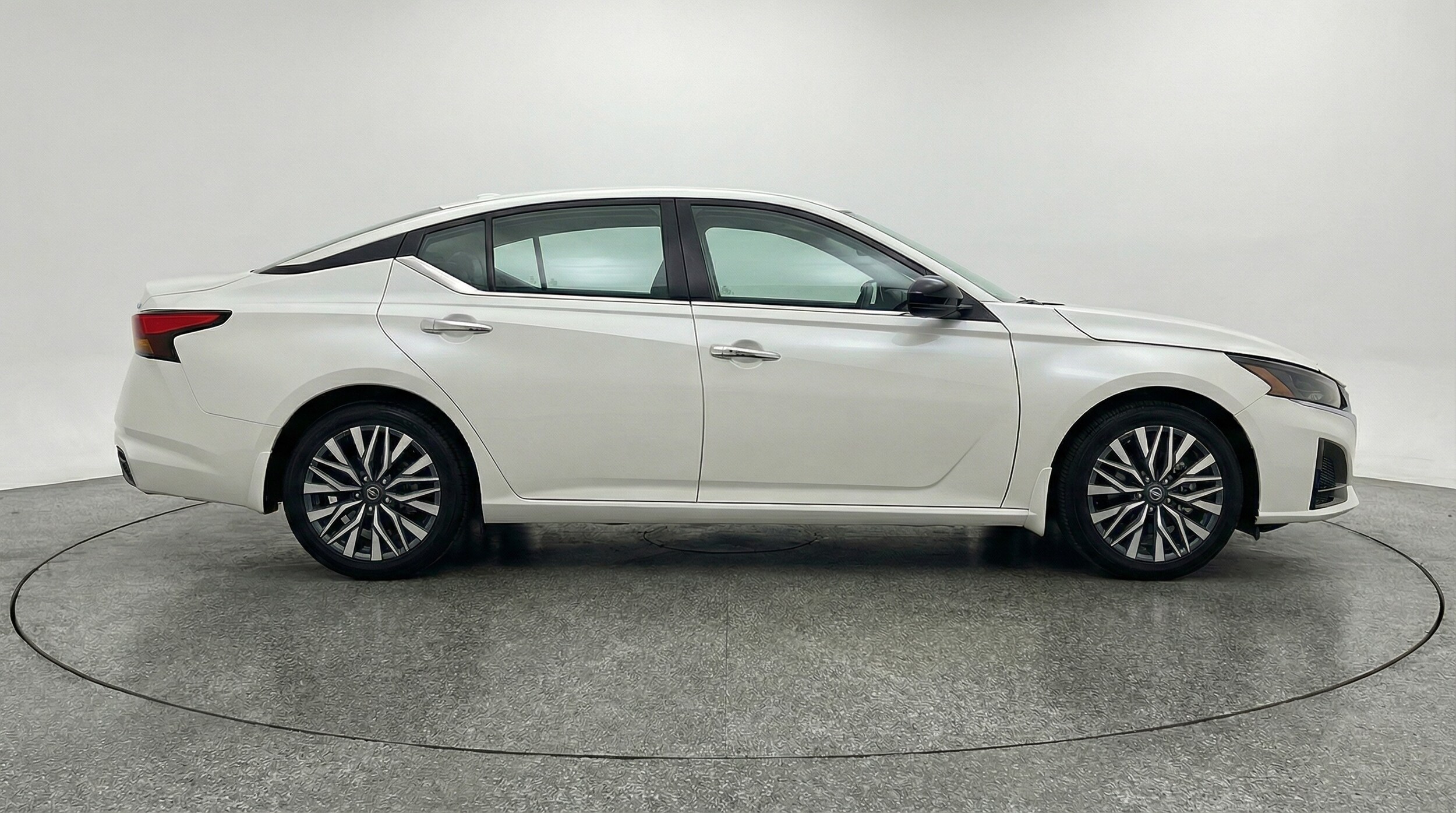 Thumbnail: 2025 Nissan Altima - 8