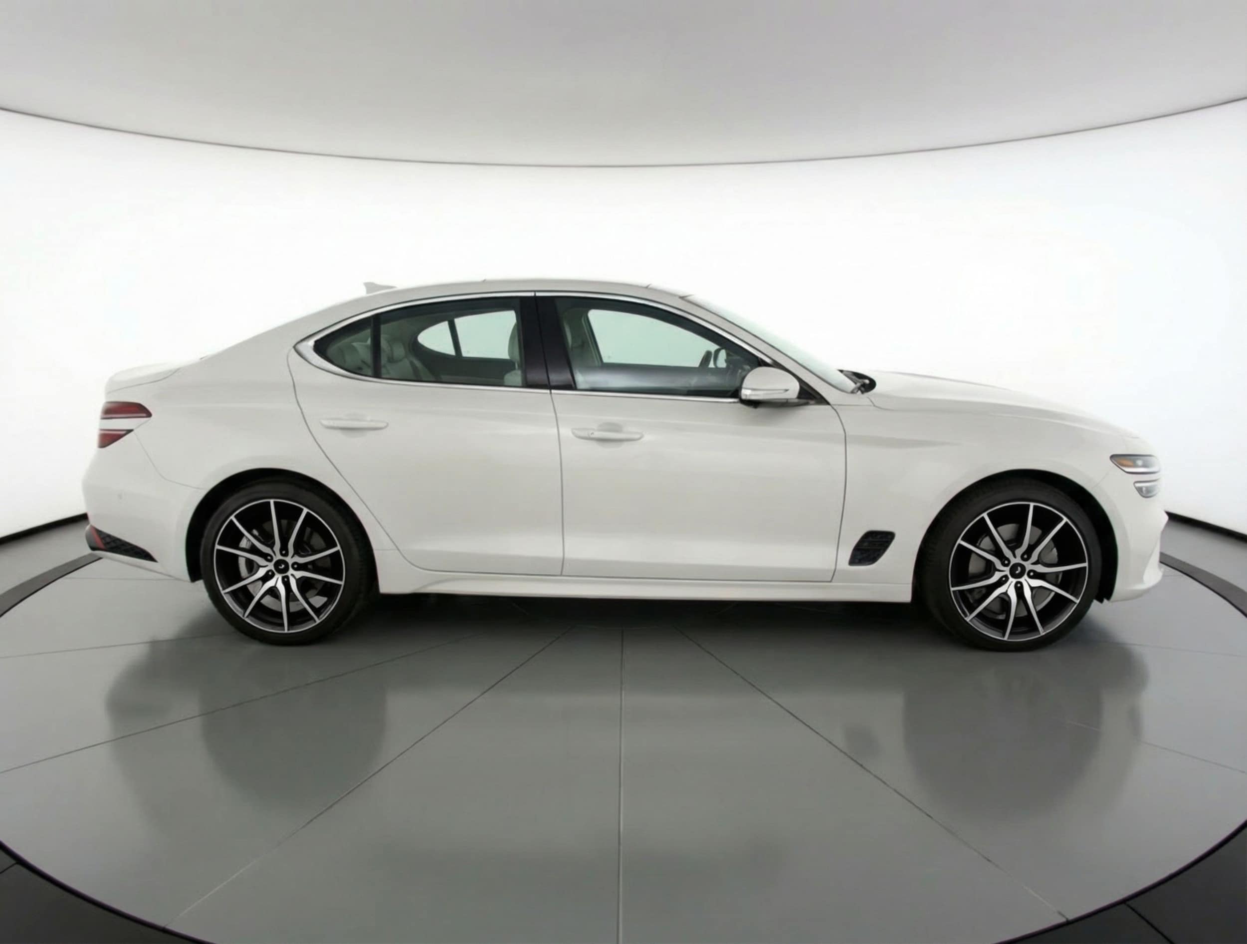 Thumbnail: 2025 Genesis G70 - 8