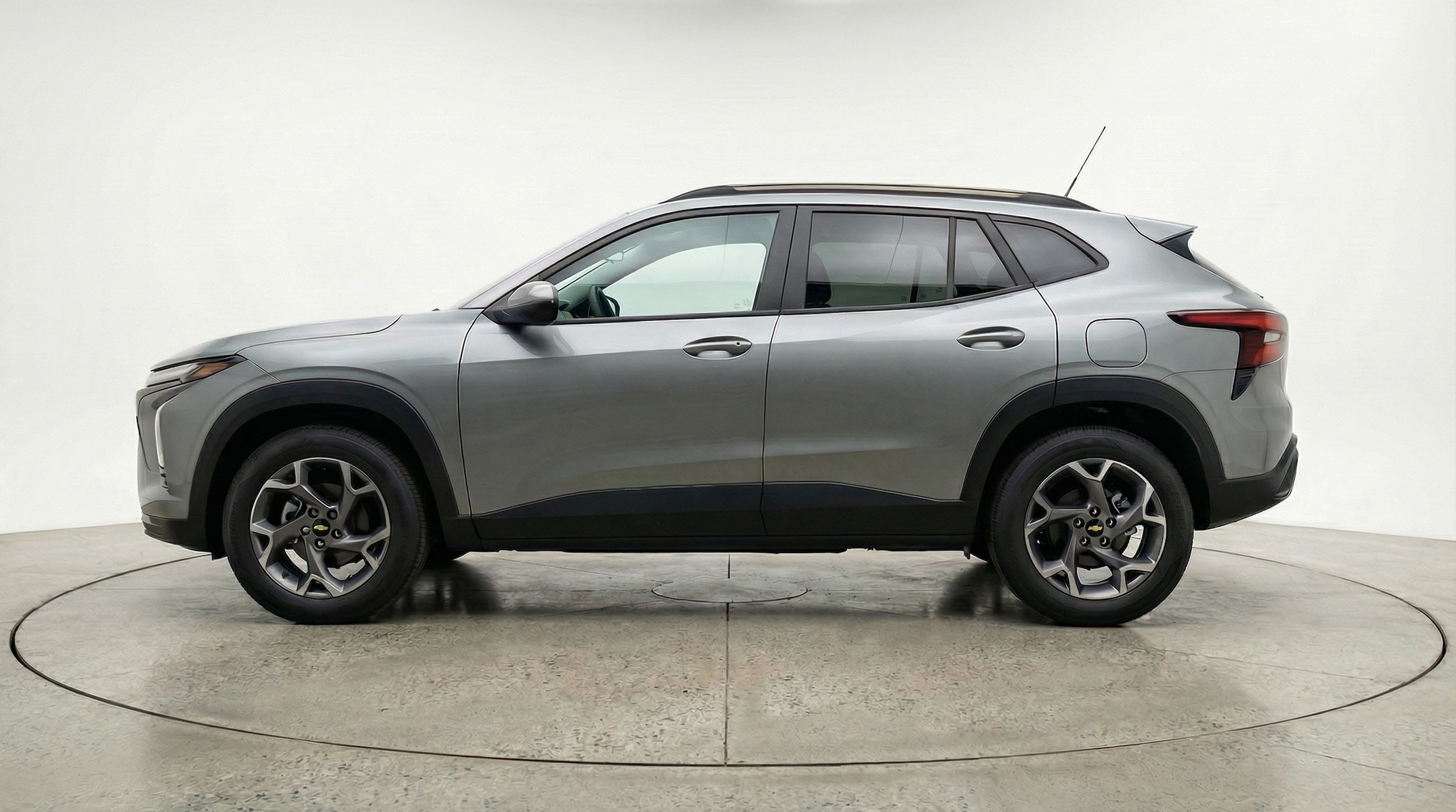 Thumbnail: 2025 Chevrolet Trax - 4