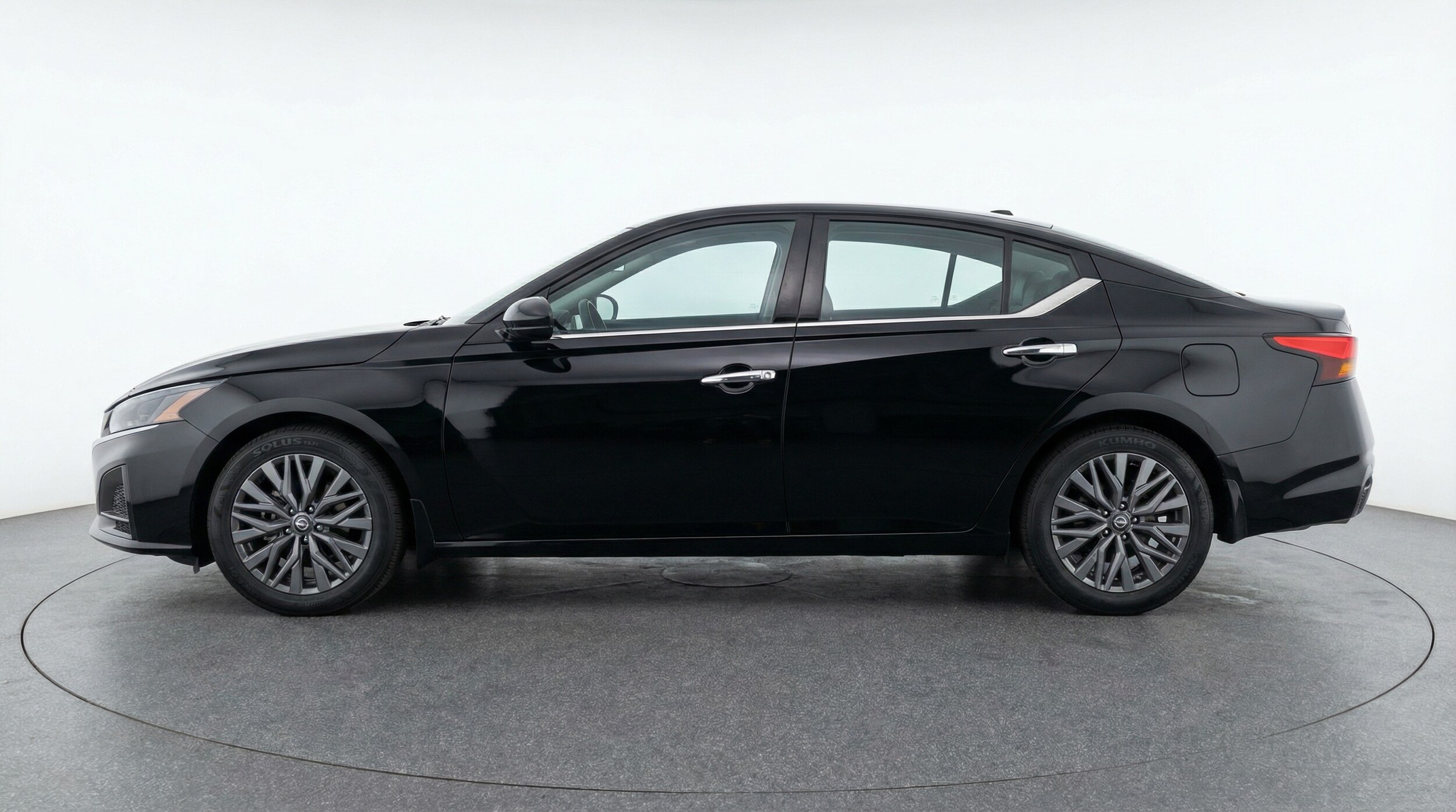 Thumbnail: 2025 Nissan Altima - 4