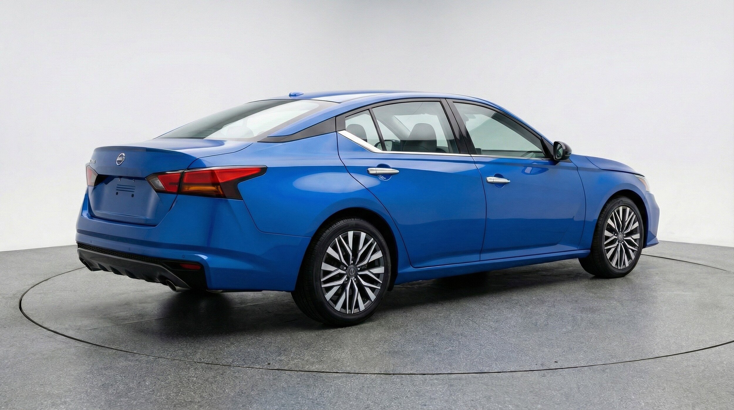 Thumbnail: 2025 Nissan Altima - 9