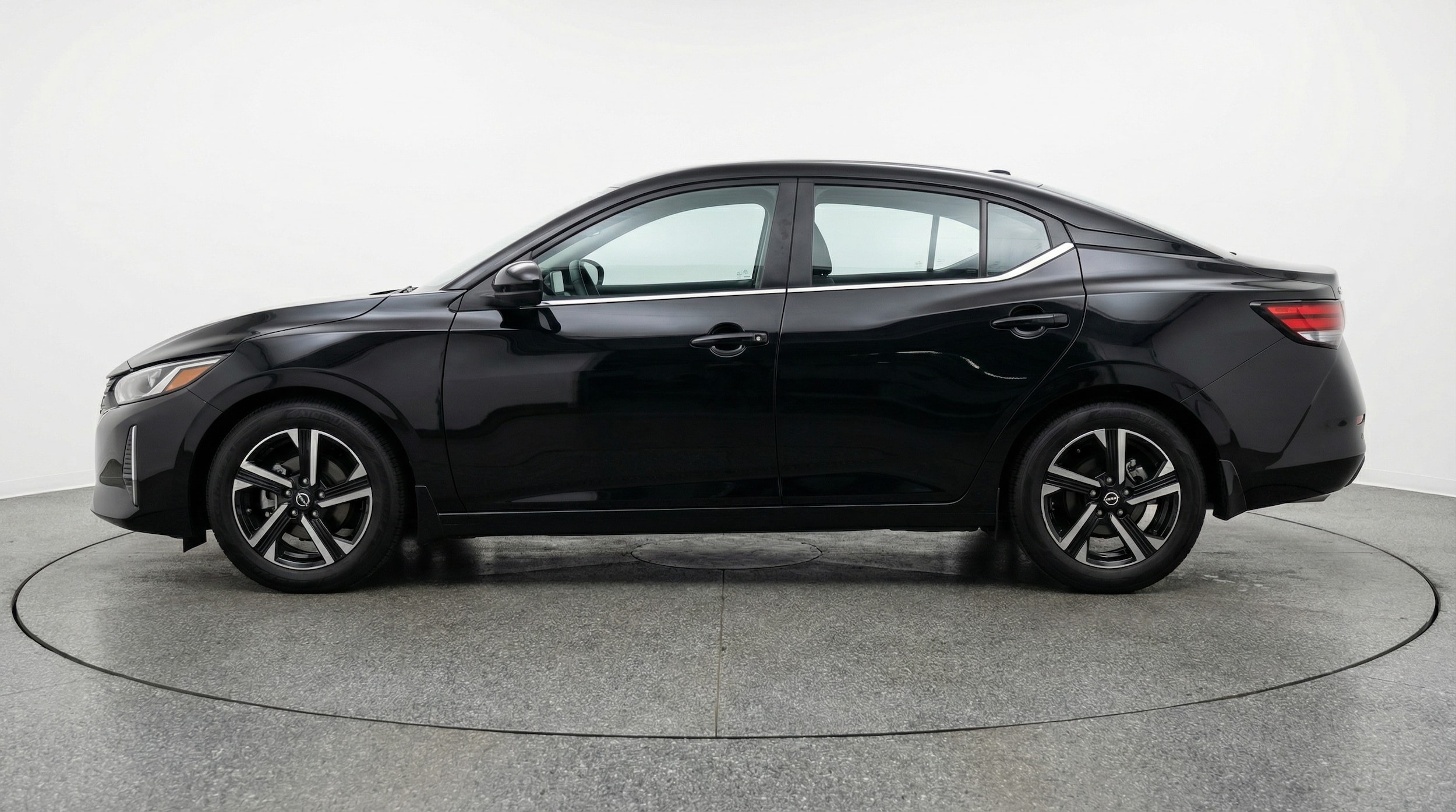 Thumbnail: 2025 Nissan Sentra - 4