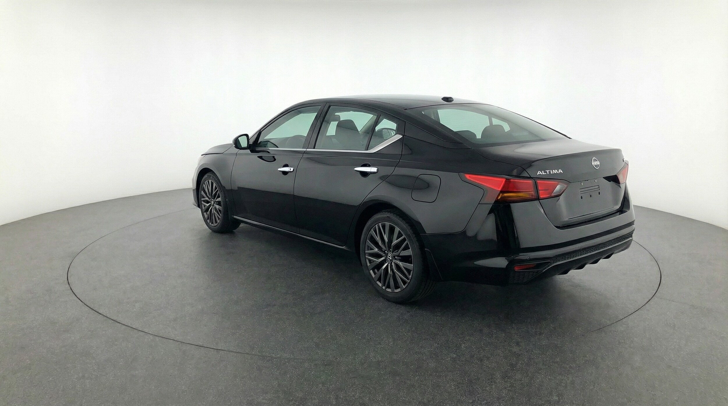 Thumbnail: 2025 Nissan Altima - 5