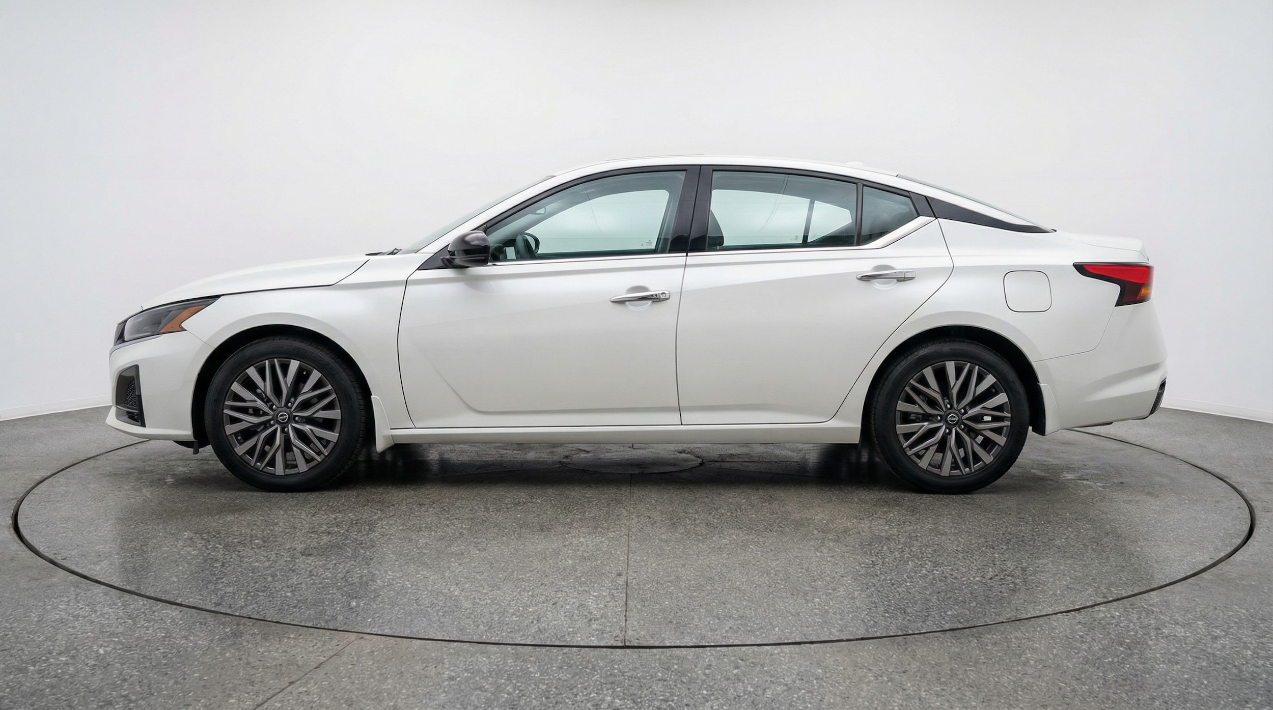 Thumbnail: 2025 Nissan Altima - 4