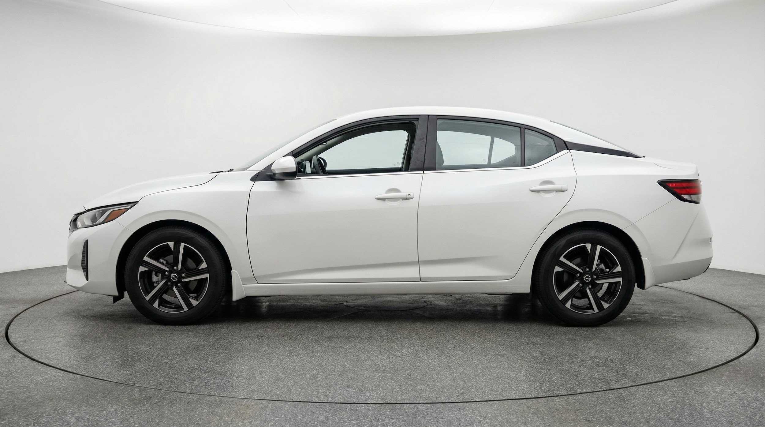 Thumbnail: 2025 Nissan Sentra - 4