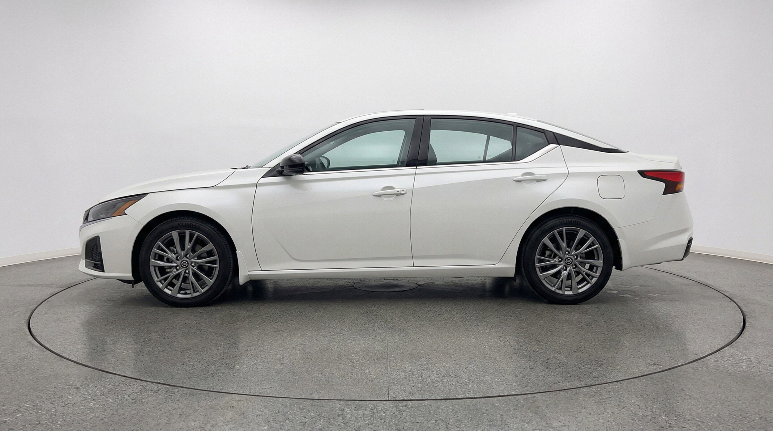 Thumbnail: 2025 Nissan Altima - 5