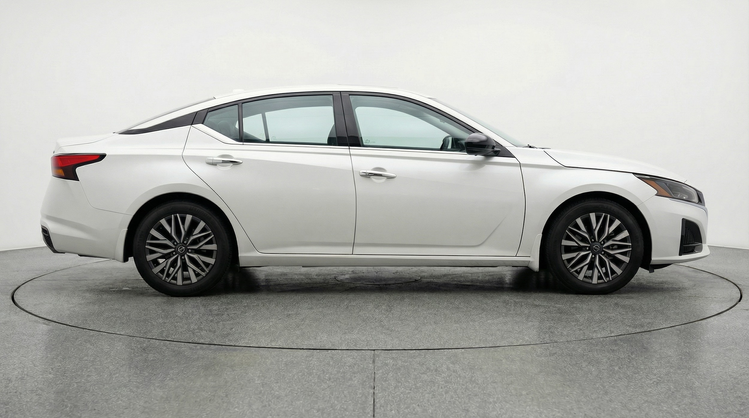 Thumbnail: 2025 Nissan Altima - 8