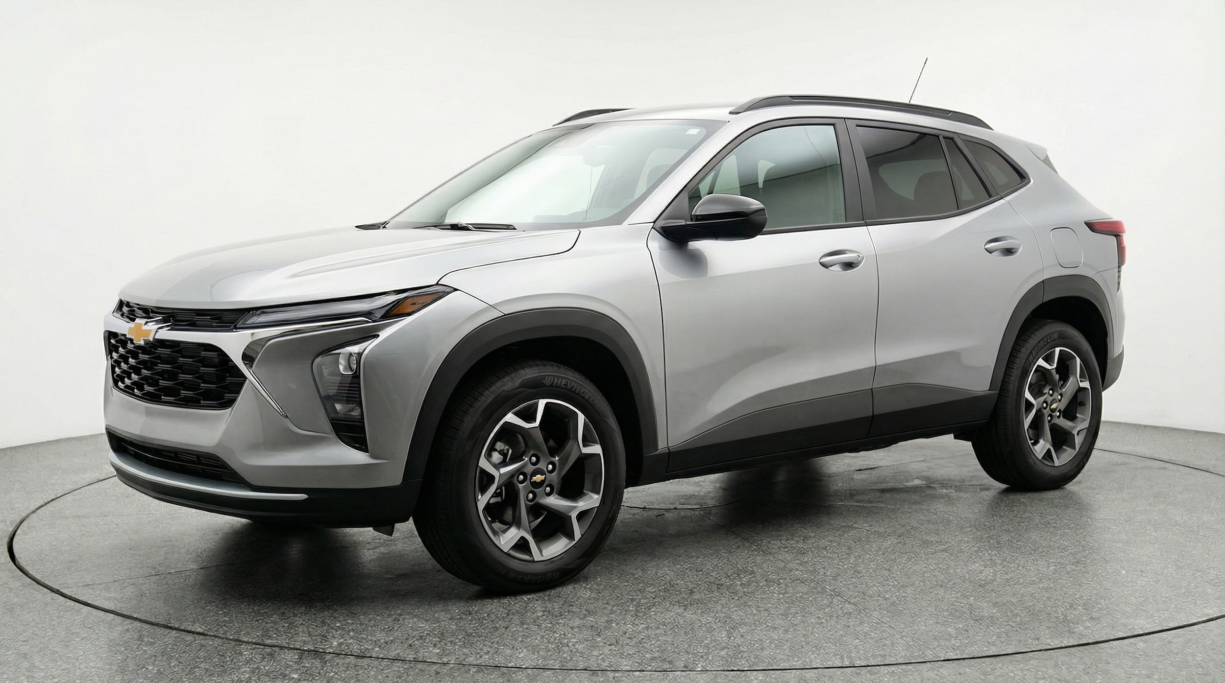 Thumbnail: 2025 Chevrolet Trax - 3