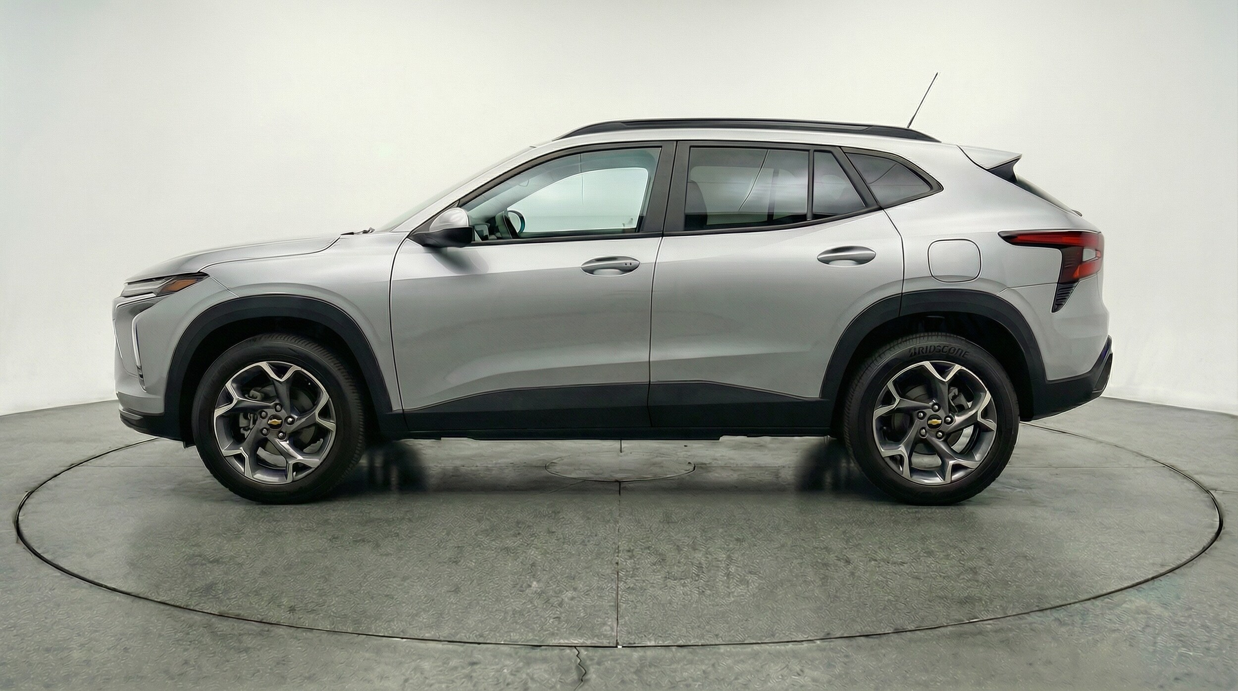 Thumbnail: 2025 Chevrolet Trax - 4