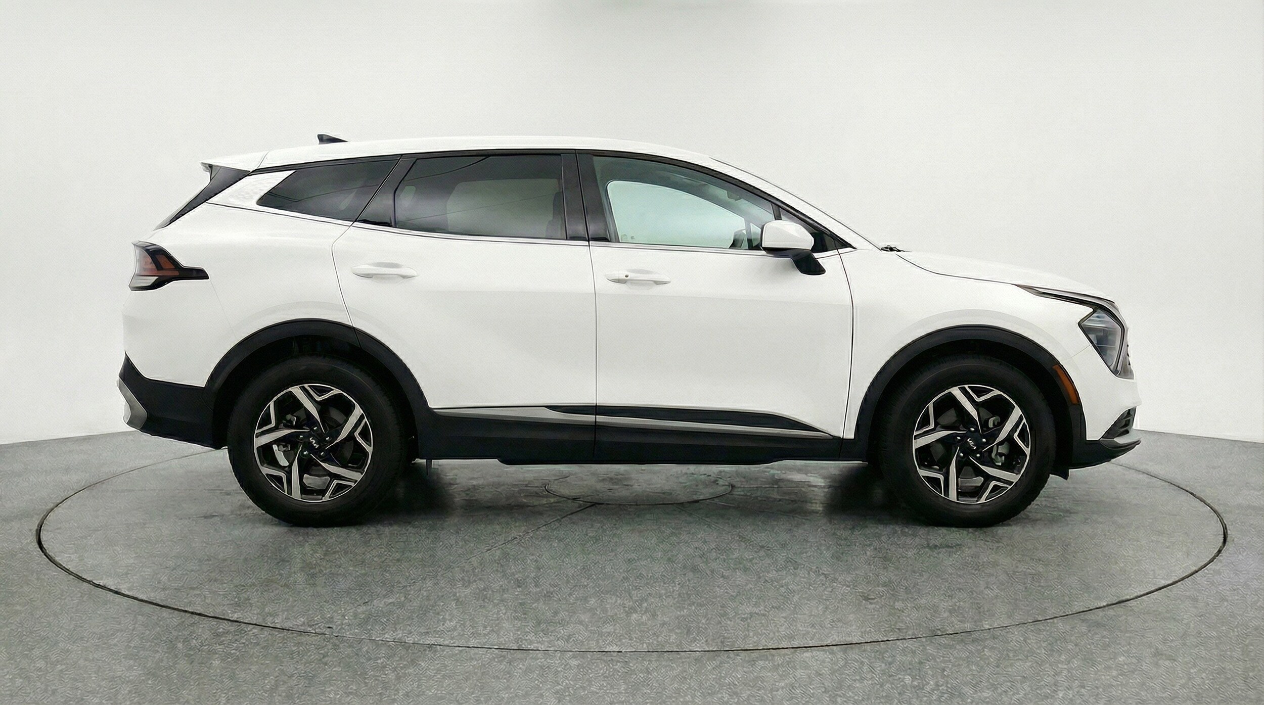 Thumbnail: 2025 Kia Sportage - 11