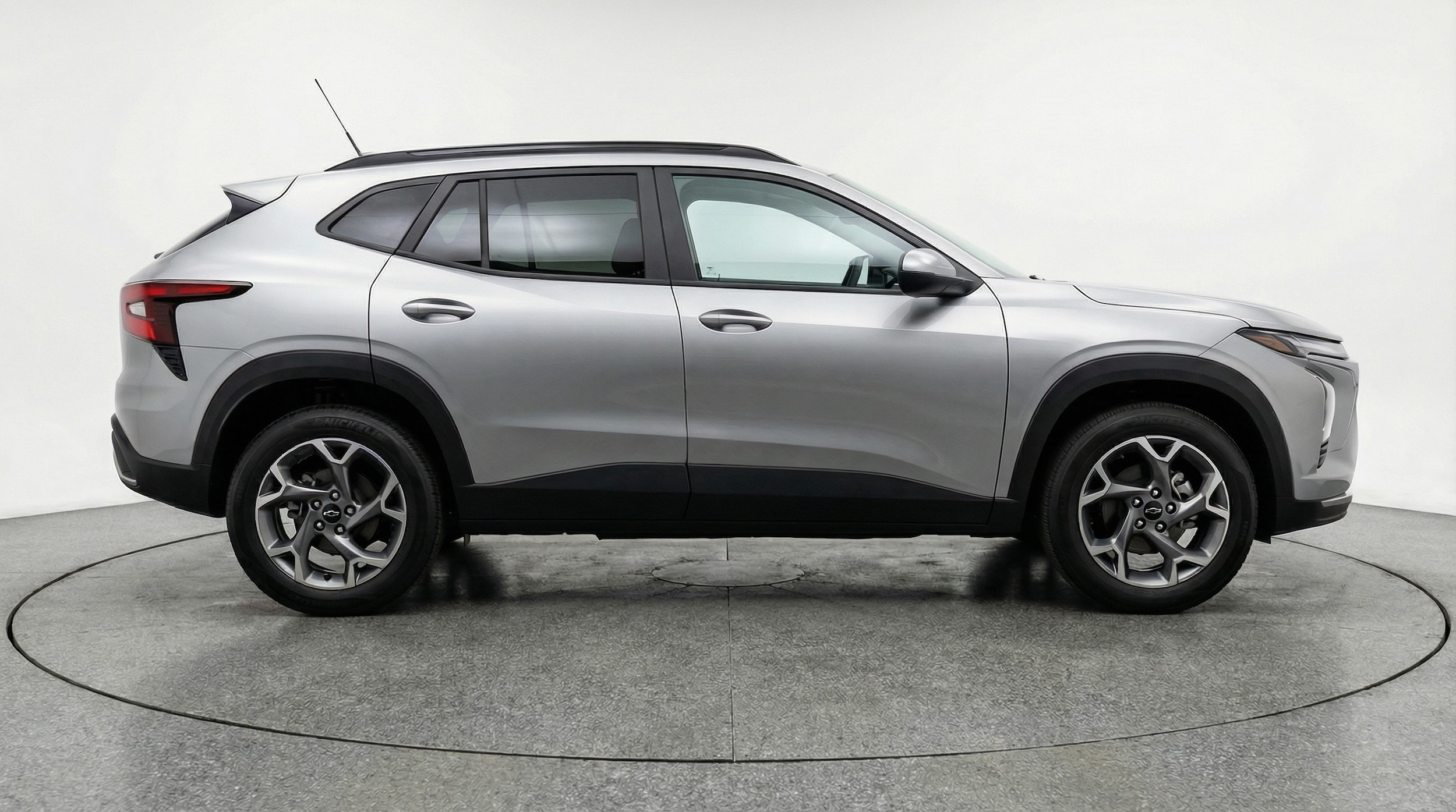 Thumbnail: 2025 Chevrolet Trax - 8