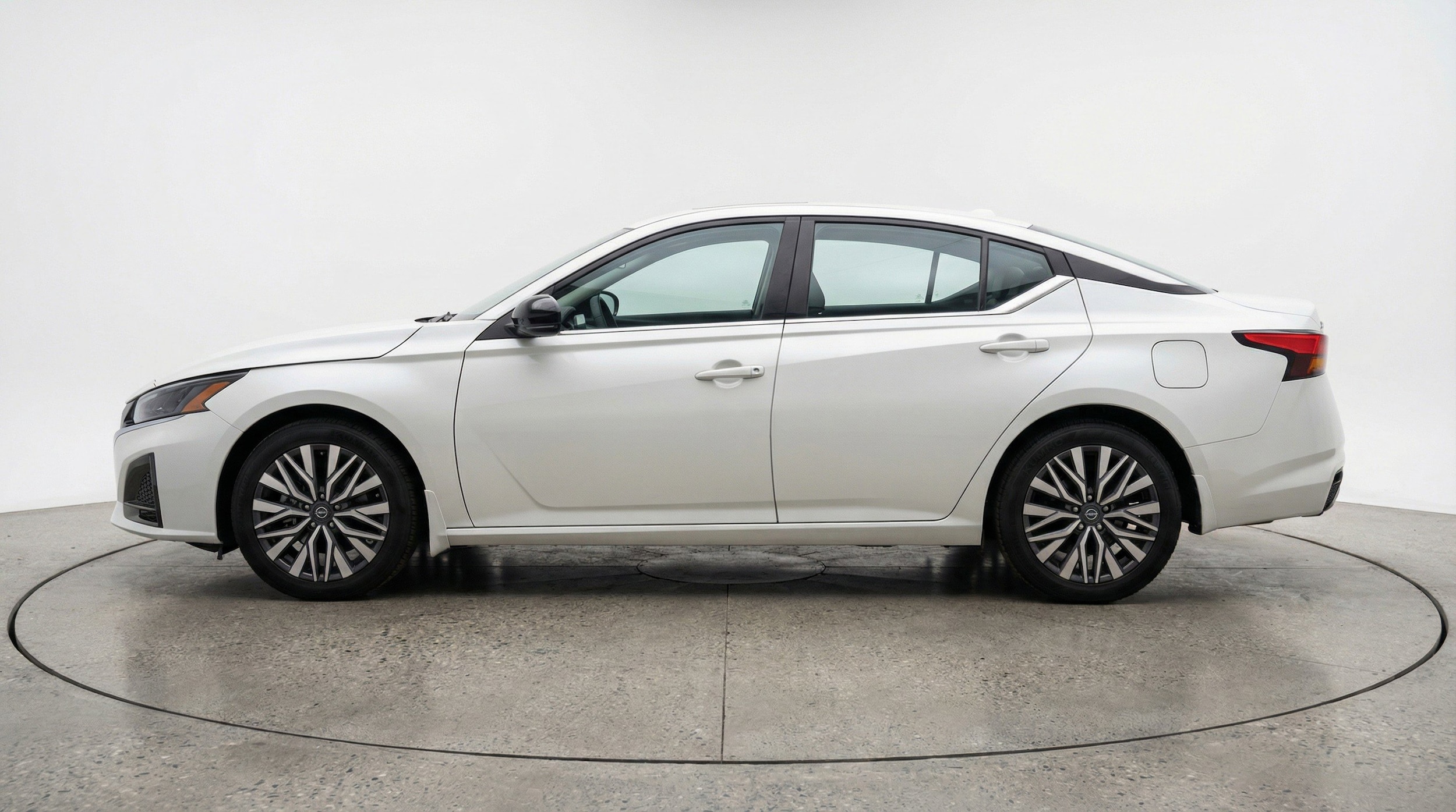 Thumbnail: 2025 Nissan Altima - 5