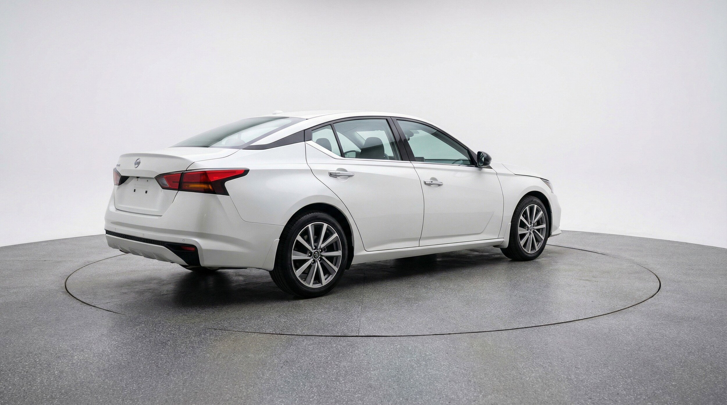 Thumbnail: 2025 Nissan Altima - 9