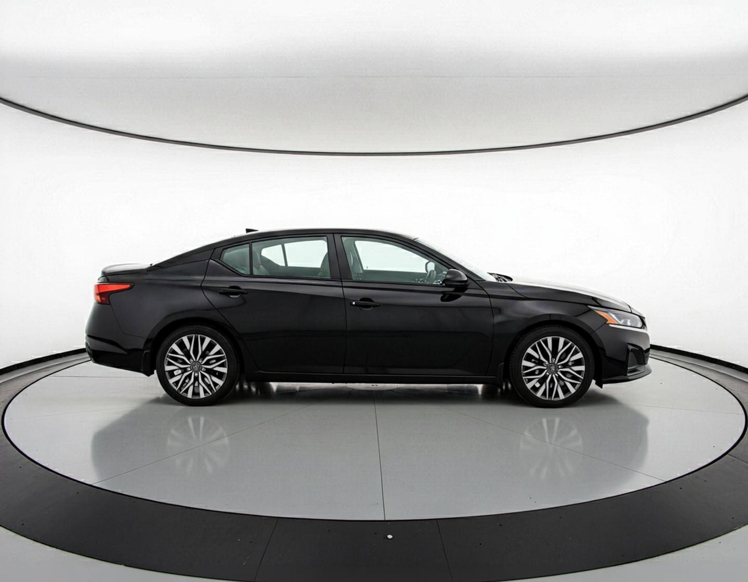 Thumbnail: 2025 Nissan Altima - 11