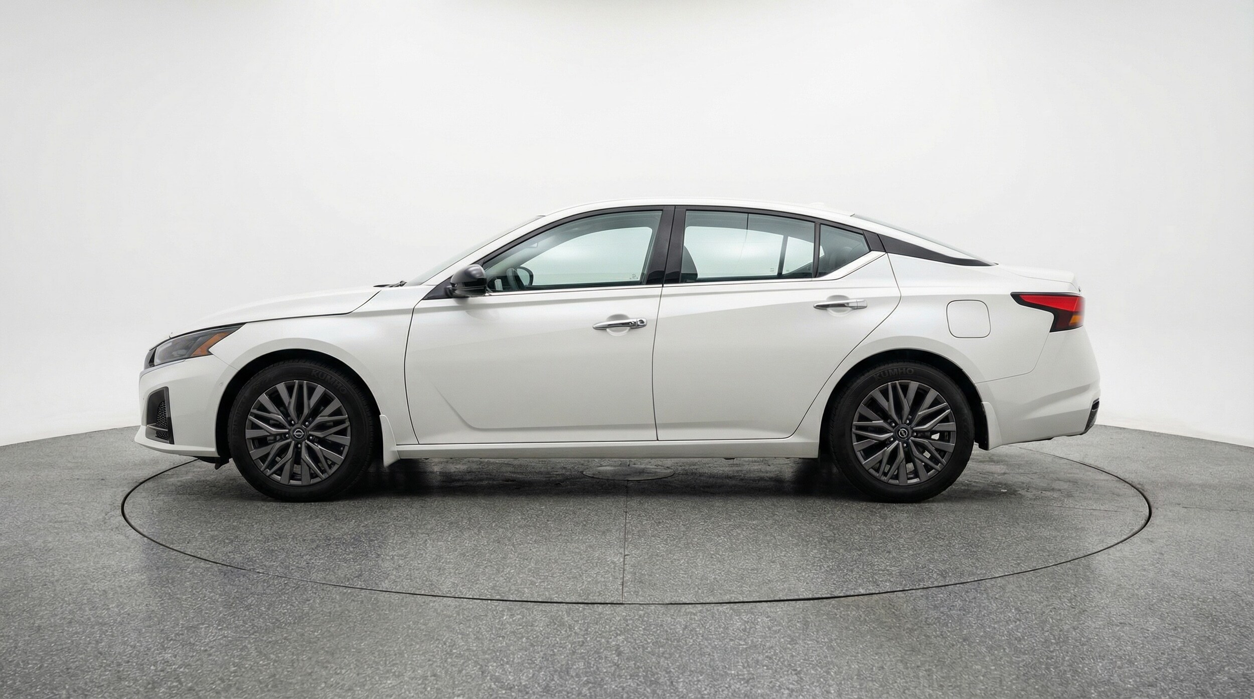 Thumbnail: 2025 Nissan Altima - 4