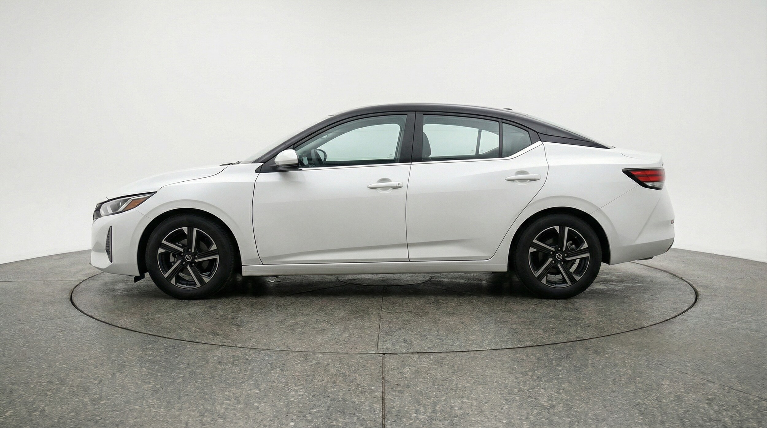 Thumbnail: 2025 Nissan Sentra - 4