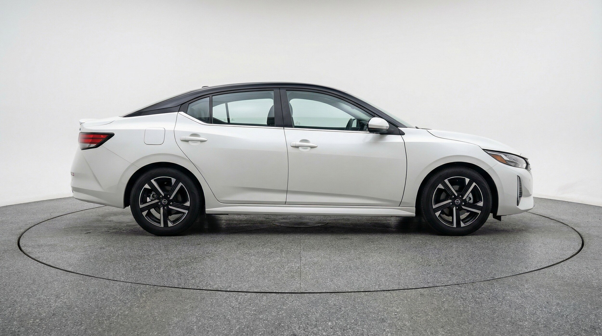 Thumbnail: 2025 Nissan Sentra - 11