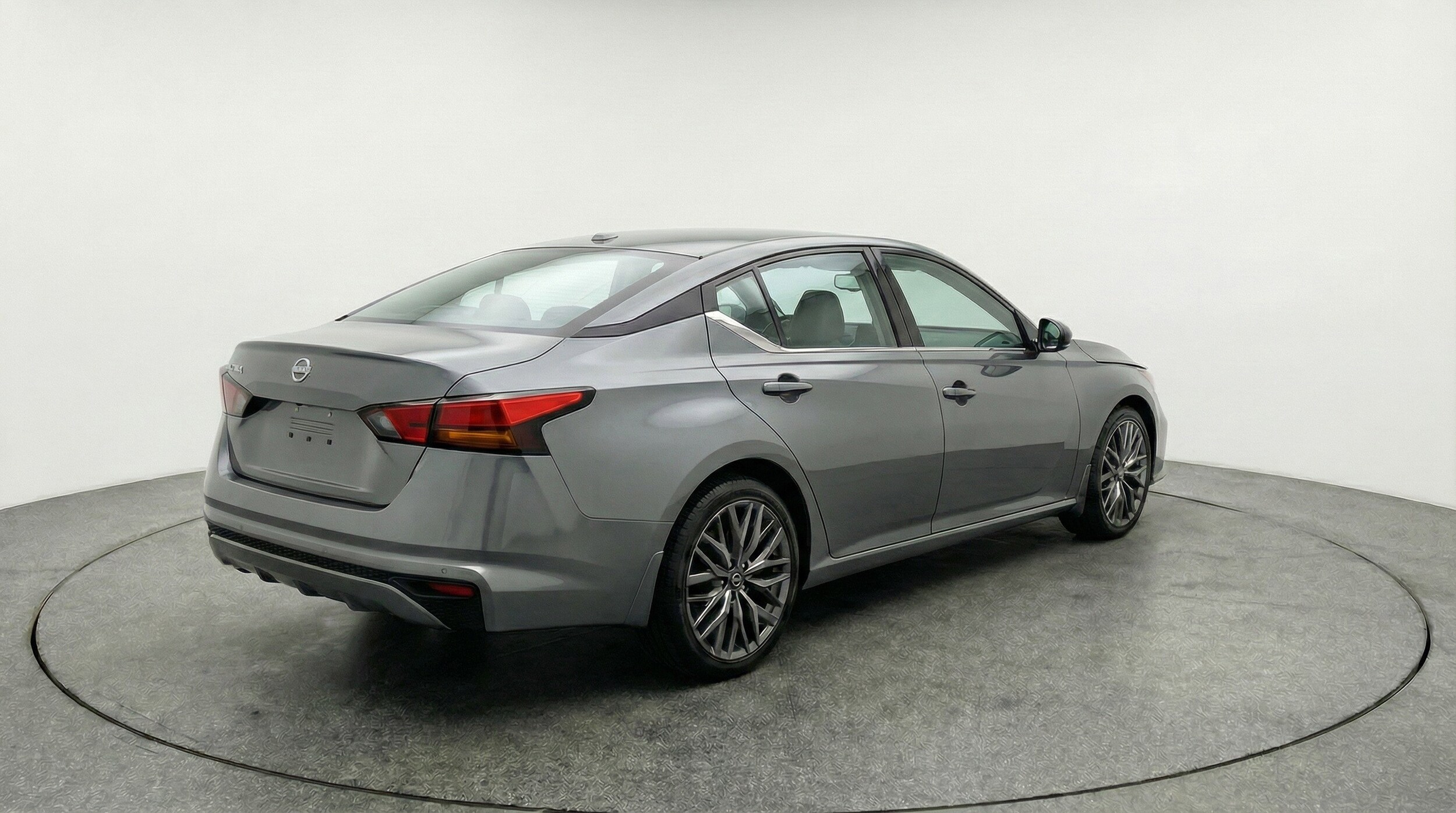 Thumbnail: 2025 Nissan Altima - 9