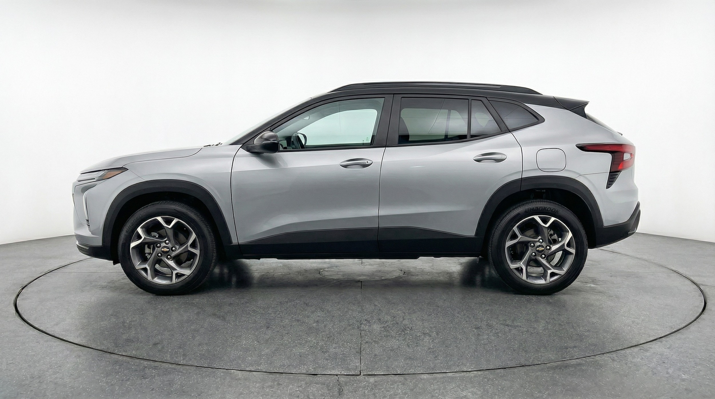 Thumbnail: 2025 Chevrolet Trax - 4