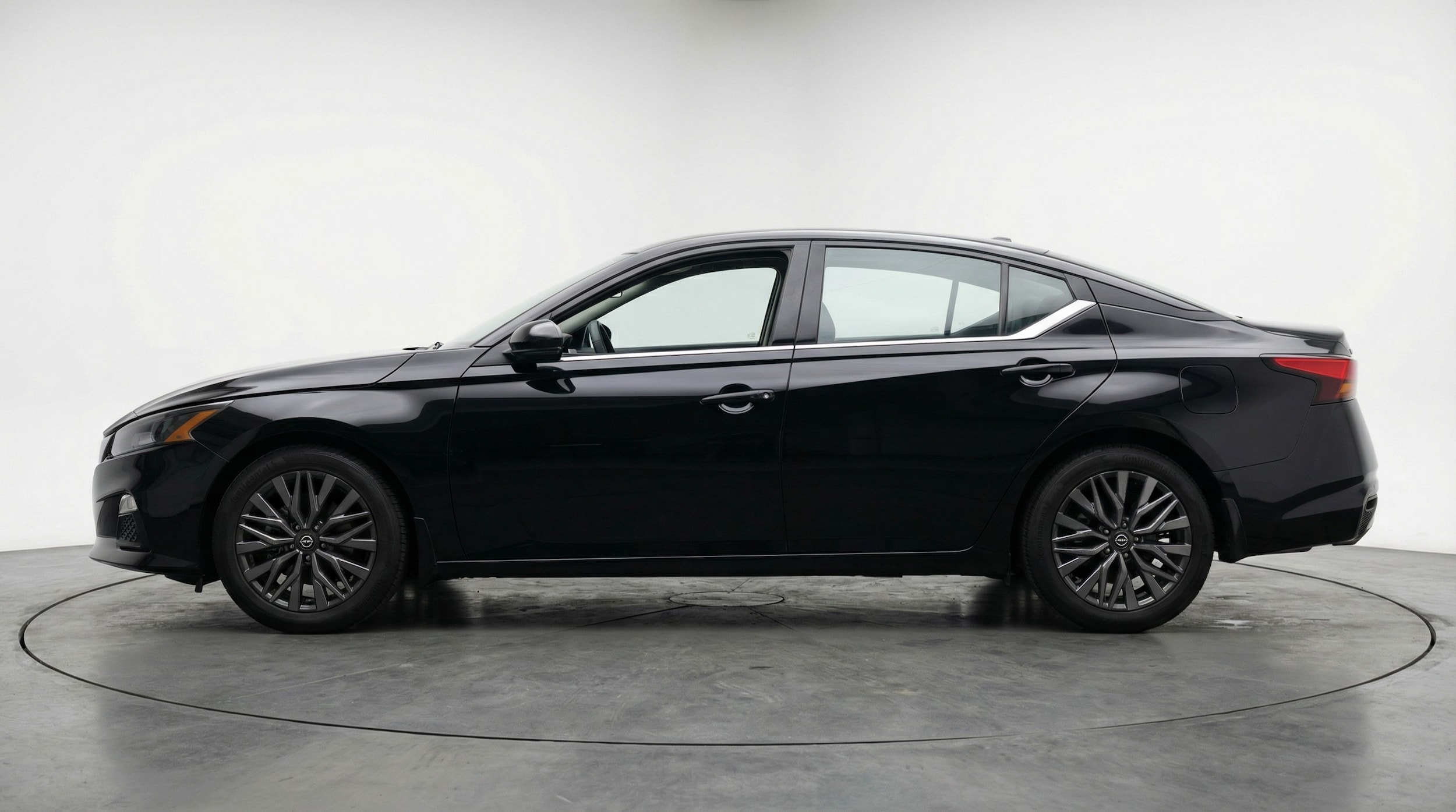 Thumbnail: 2025 Nissan Altima - 4