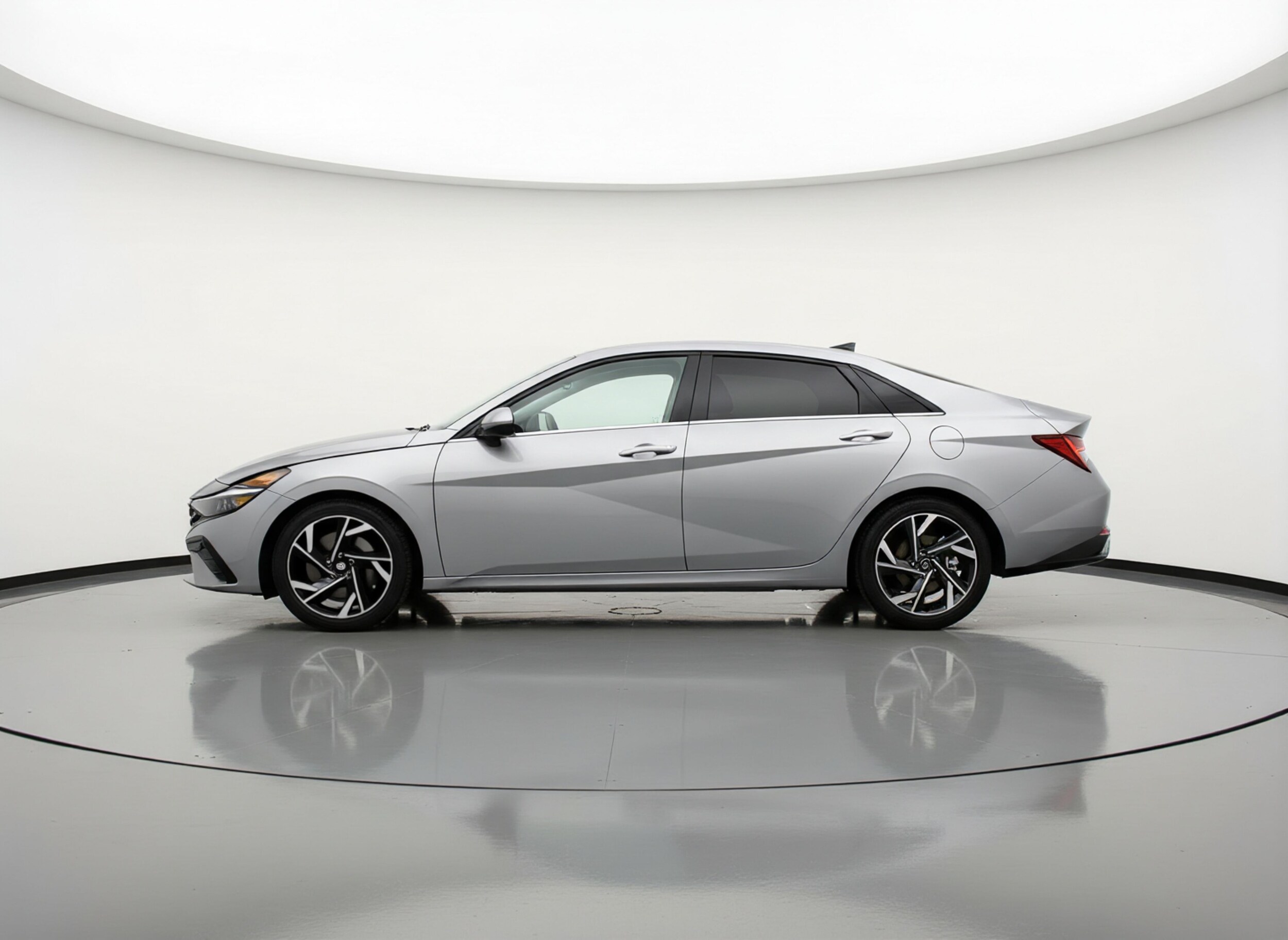 Thumbnail: 2025 Hyundai Elantra - 4