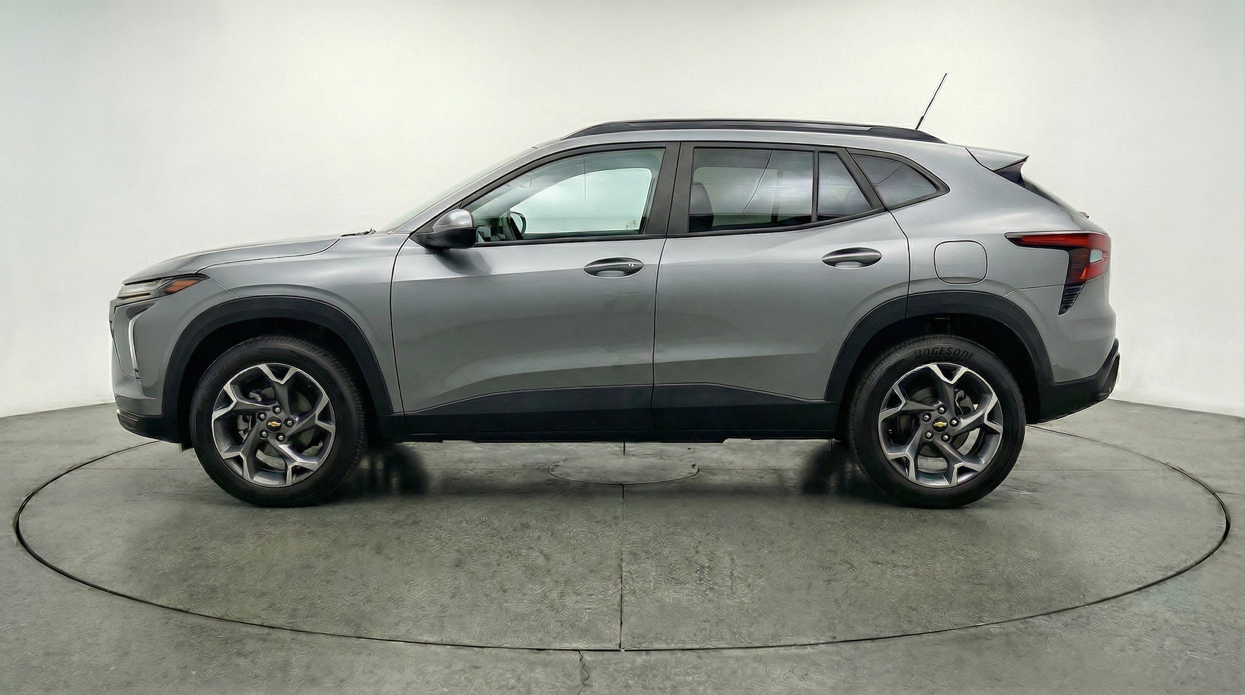 Thumbnail: 2025 Chevrolet Trax - 4